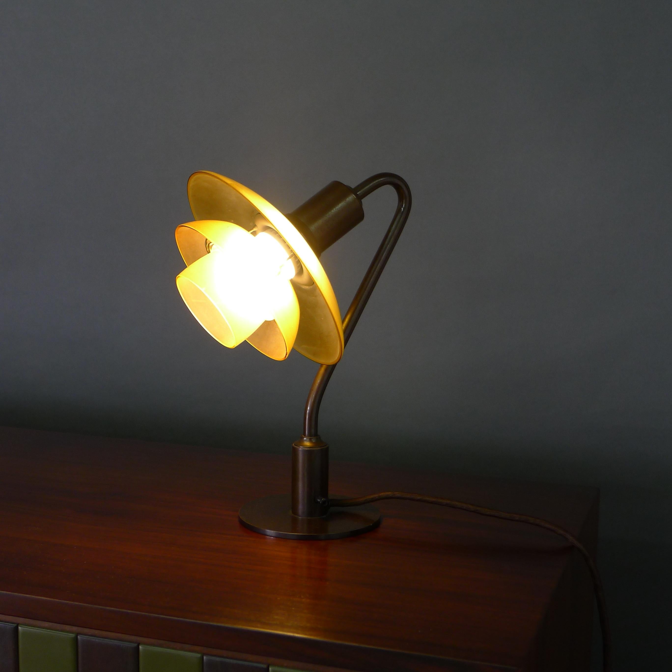 Poul Henningsen, PH-2/2 Vintergaekken Table Light, Louis Poulsen, 1930s For Sale 4