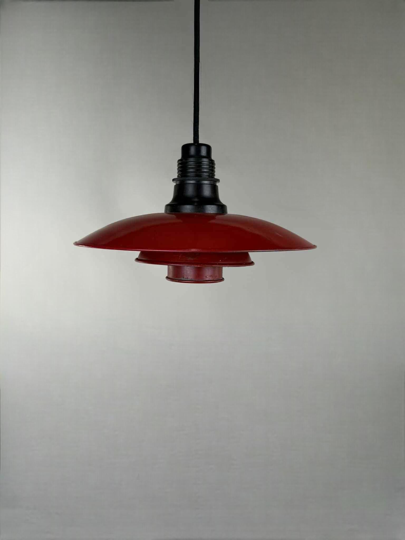 Lampe Poul Henningsen PH-3/2, estampillée 