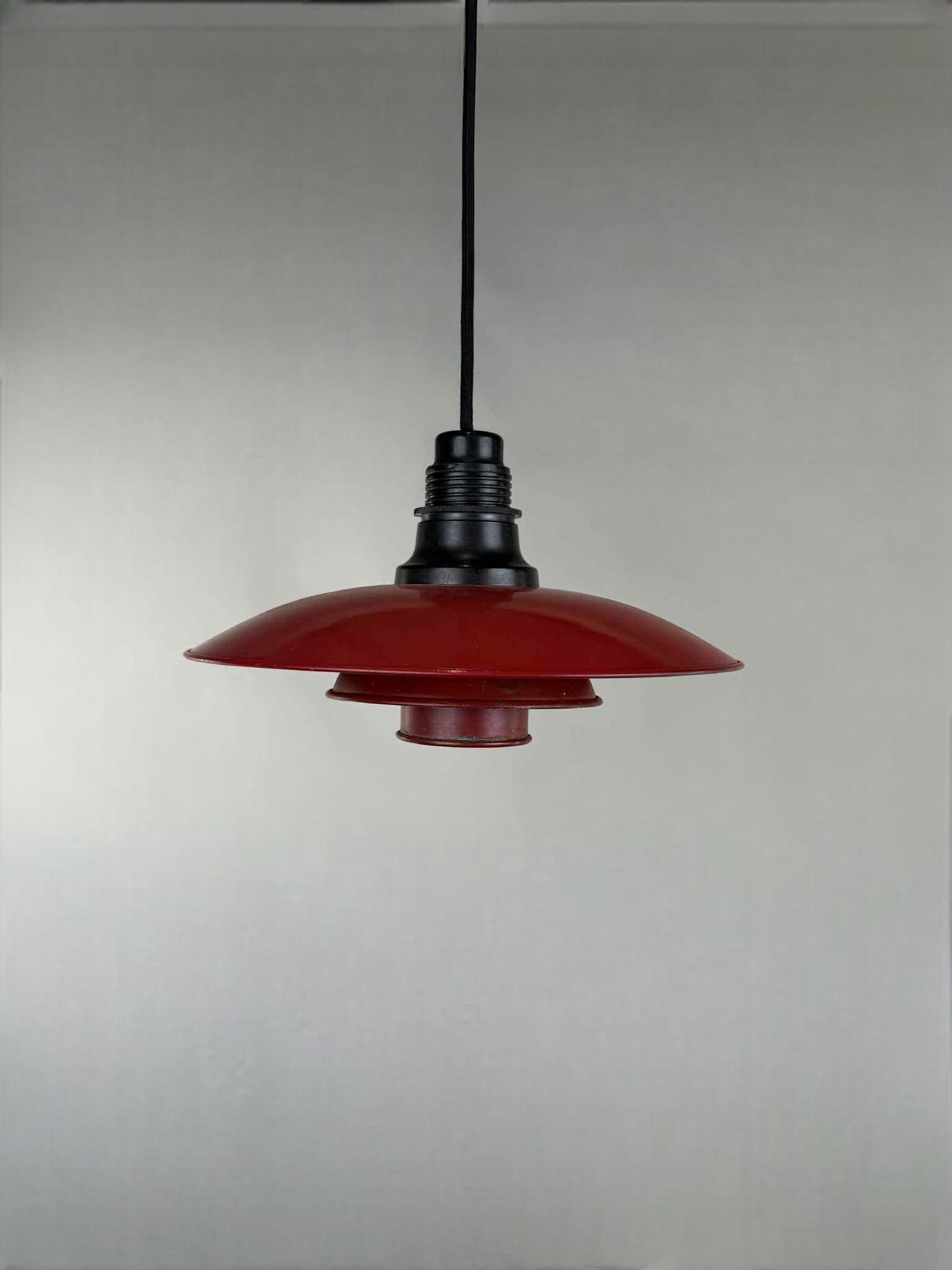 Milieu du XXe siècle Lampe Poul Henningsen PH-3/2, estampillée 
