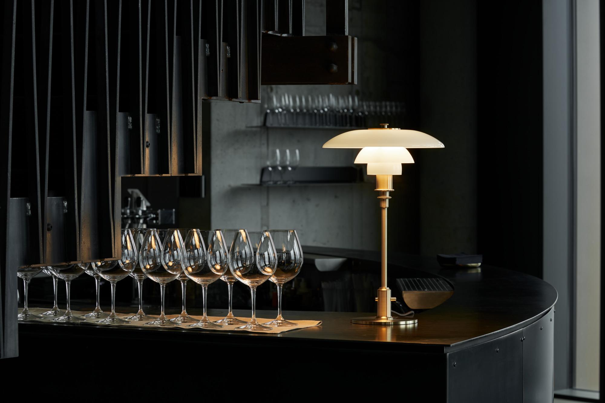 Poul Henningsen PH 3/2 Opaline Glass Table Lamp for Louis Poulsen in Black For Sale 7