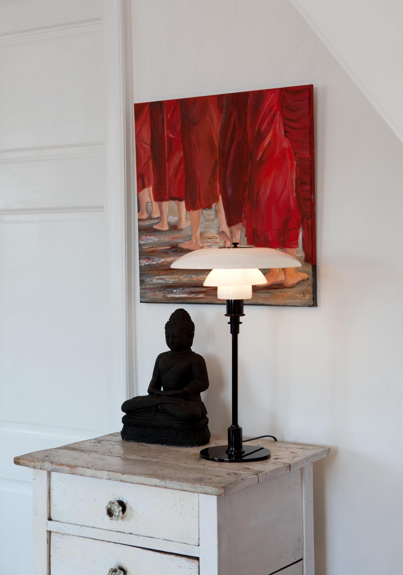 Poul Henningsen PH 3/2 Opaline Glass Table Lamp for Louis Poulsen in Black For Sale 12