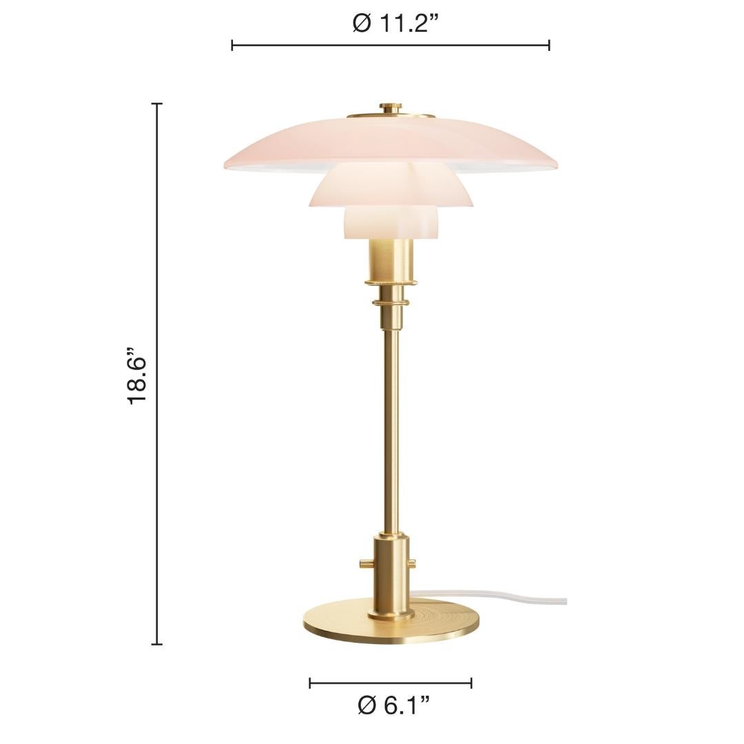 Poul Henningsen PH 3/2 Pale Rose Glass and Brass Table Lamp for Louis Poulsen

Poul Henningsen’s legendary design stems from his own, brilliant three-shade system from late 1920s. Henningsen's original design from this period was highly functional,