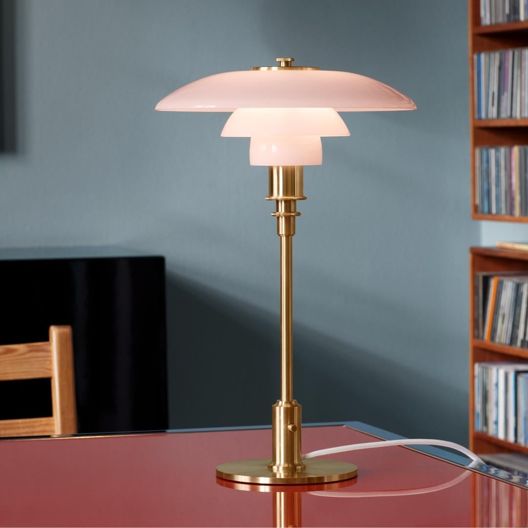 Poul Henningsen 'PH 3/2' Pale Rose Glass and Brass Table Lamp for Louis Poulsen In New Condition For Sale In Glendale, CA