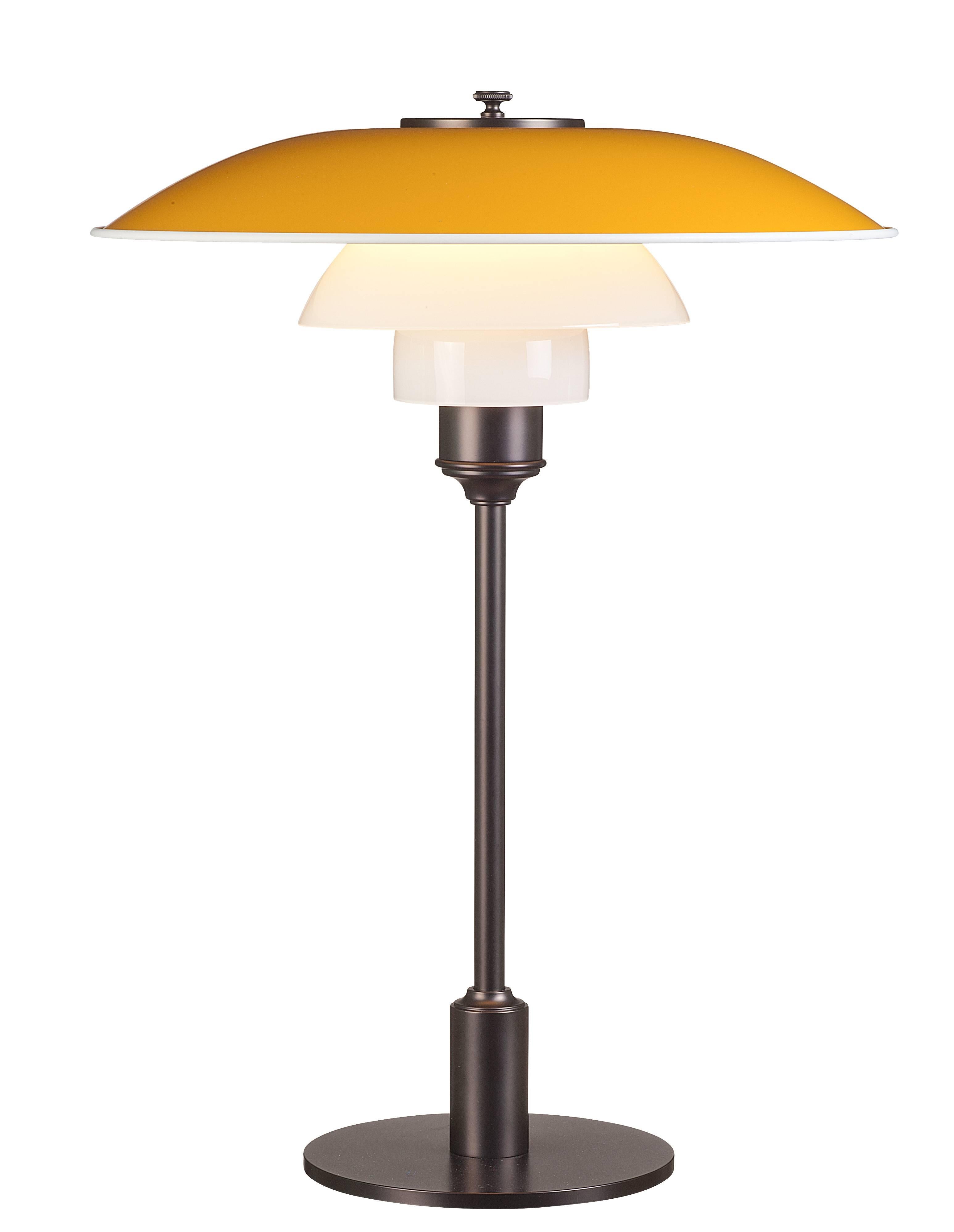 Danish Poul Henningsen PH 3½-2½ Table Lamp for Louis Poulsen in White For Sale
