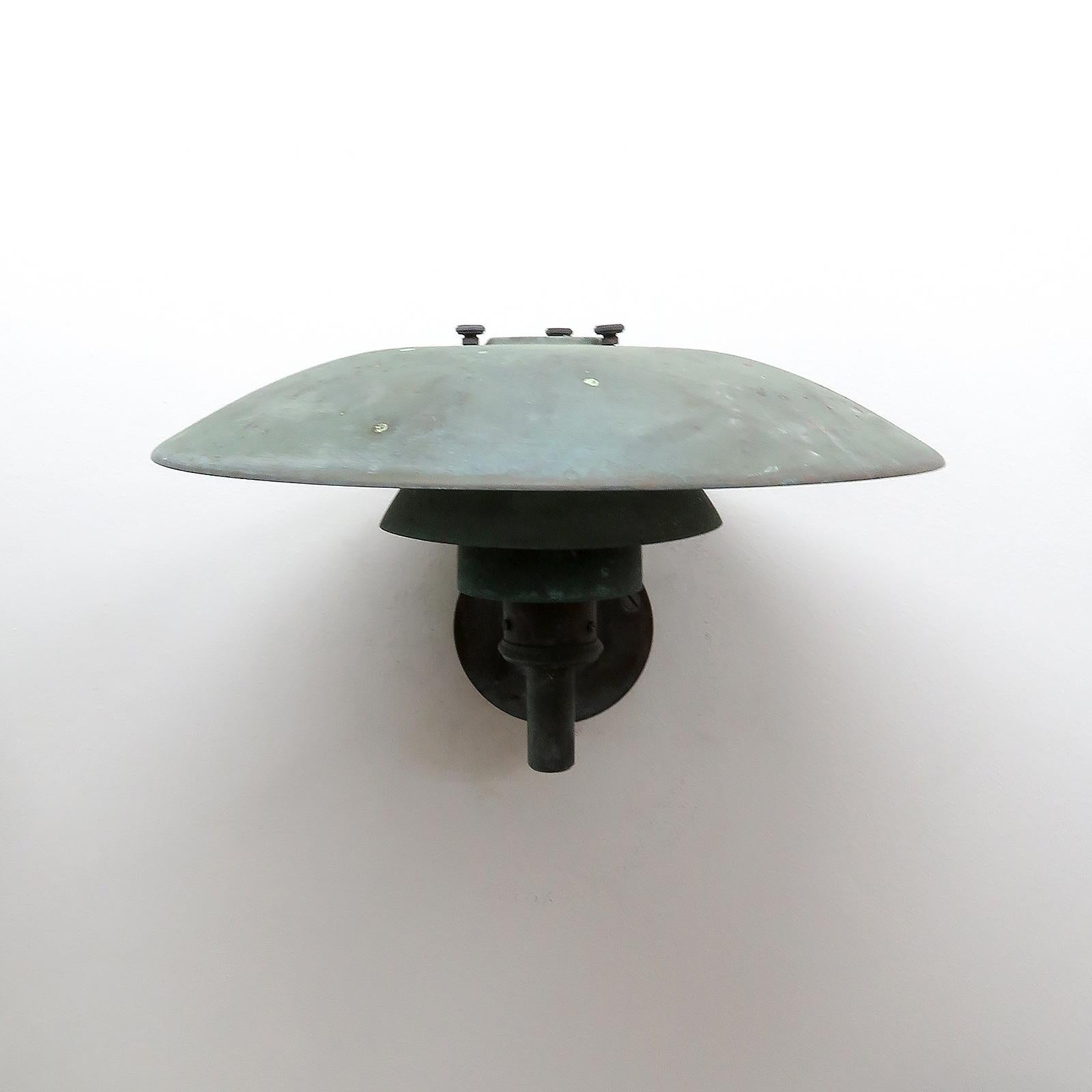 Poul Henningsen PH 4½/3 Wall Light, 1956 In Good Condition For Sale In Los Angeles, CA