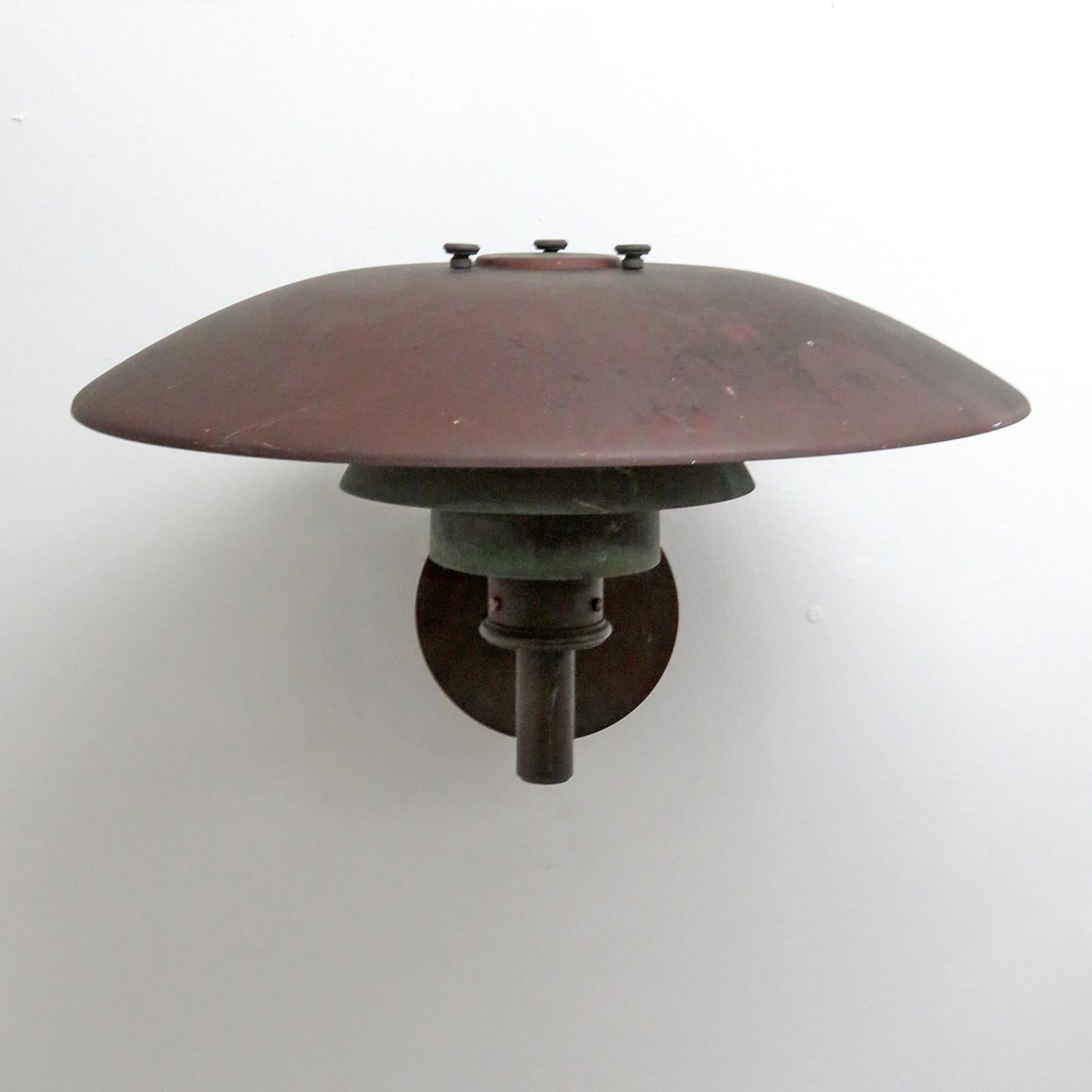 Poul Henningsen PH 4½/3 Wall Light, 1956 In Good Condition For Sale In Los Angeles, CA
