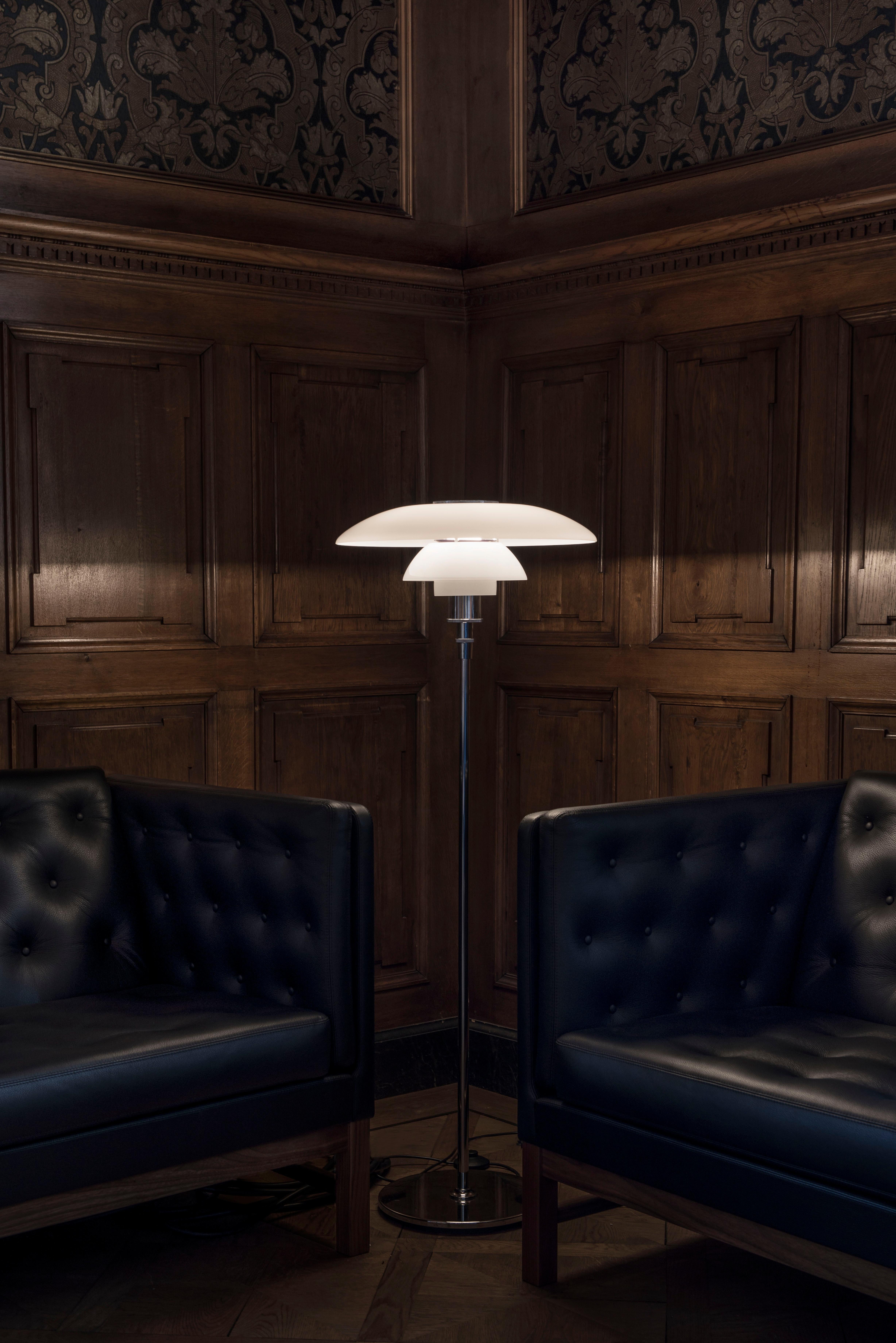 Poul Henningsen 'PH 4½-3½' Glas-Stehleuchte für Louis Poulsen (Dänisch) im Angebot