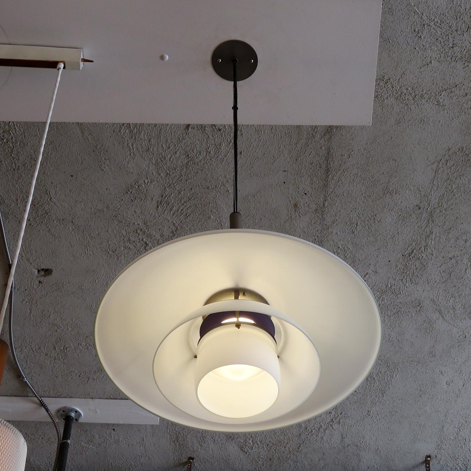 Poul Henningsen, Lampada a sospensione PH 4½/4 in vendita 2