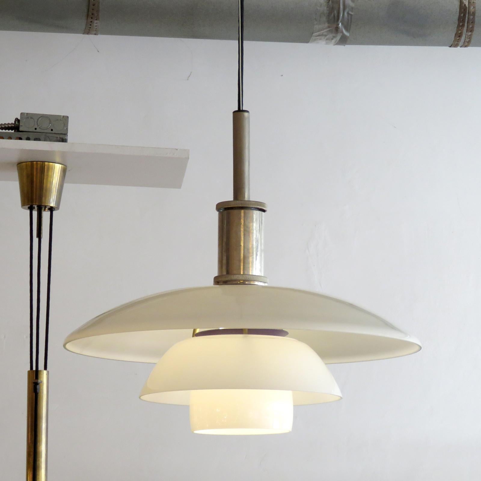 Vetro opalino Poul Henningsen, Lampada a sospensione PH 4½/4 in vendita