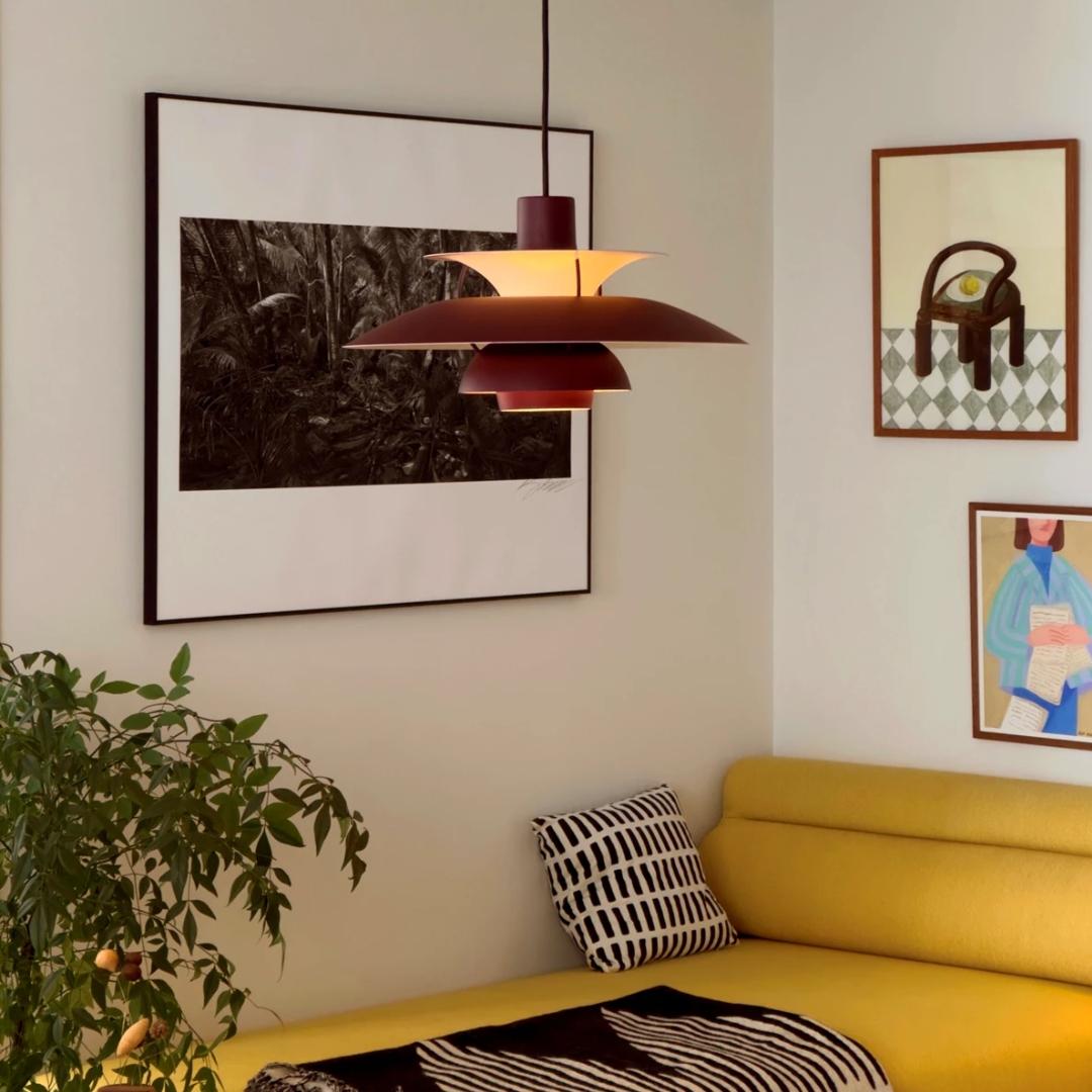 XXIe siècle et contemporain Pendentif 'PH 5' de Poul Henningsen pour Louis Poulsen en Bourgogne monochrome en vente