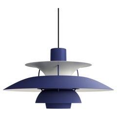 Poul Henningsen 'PH 5' Pendelleuchte für Louis Poulsen in monochromem staubigem Indigo