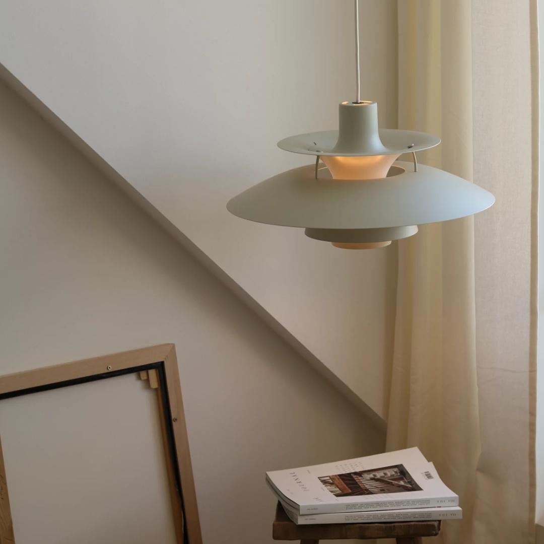 Scandinavian Modern Poul Henningsen 'PH 5' Pendant for Louis Poulsen in Monochrome Pale Pewter For Sale
