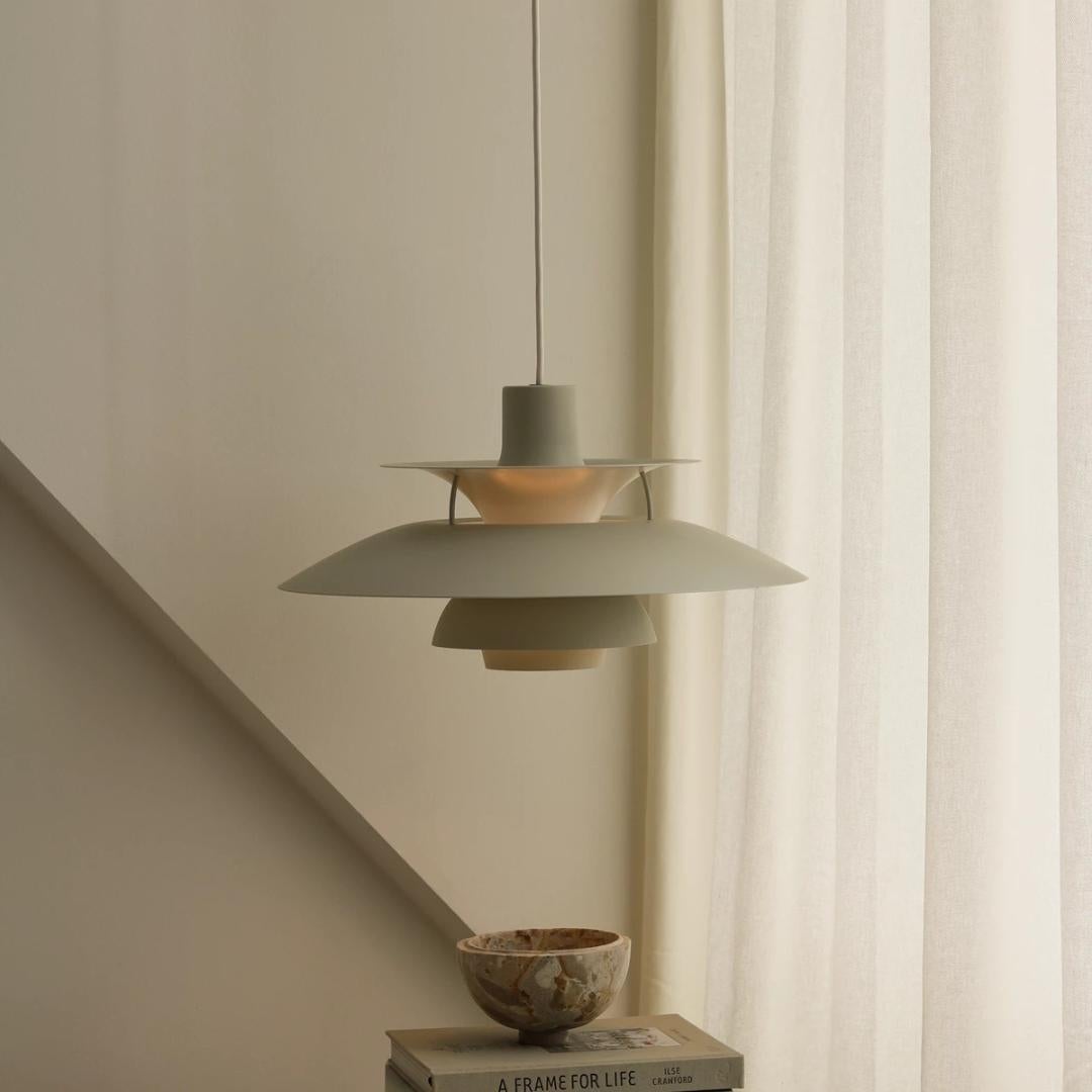 Poul Henningsen 'PH 5' Pendant for Louis Poulsen in Monochrome Pale Pewter In New Condition For Sale In Glendale, CA