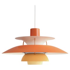 Poul Henningsen PH 5 Ciondolo per Louis Poulsen in arancione