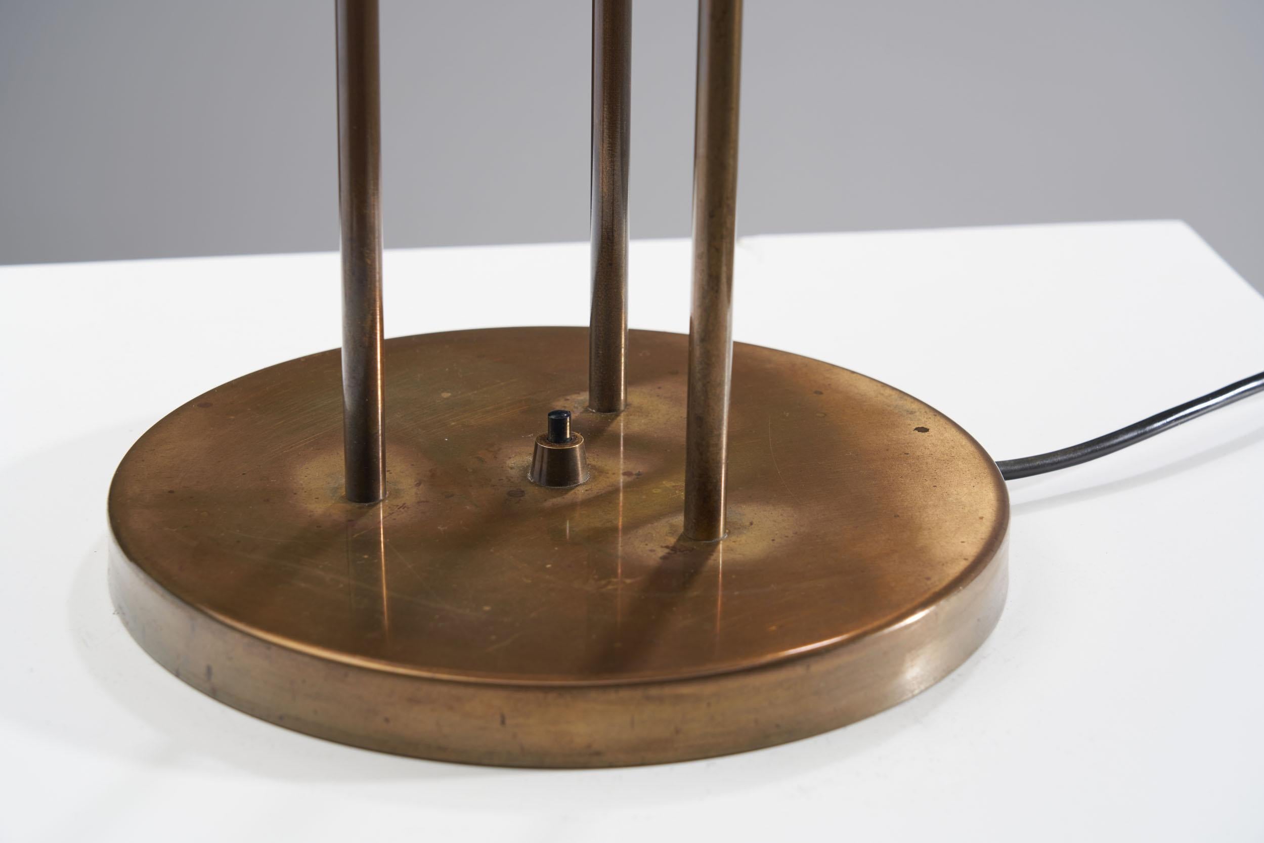 Poul Henningsen “PH-5” Table Lamp for Louis Poulsen, Denmark, 1958 6