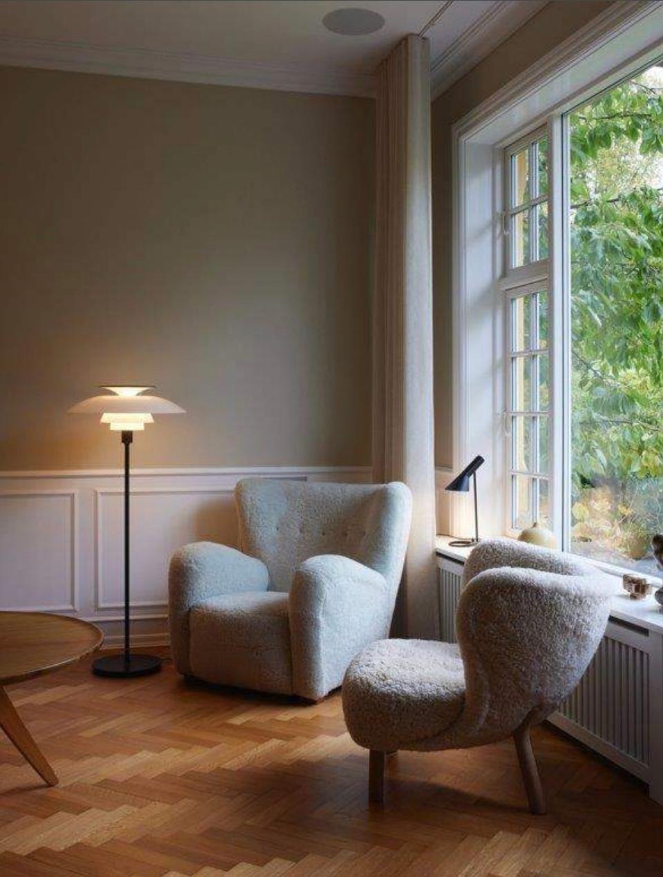 Scandinavian Modern Poul Henningsen 'PH 80' Floor Lamp for Louis Poulsen in Black and White For Sale