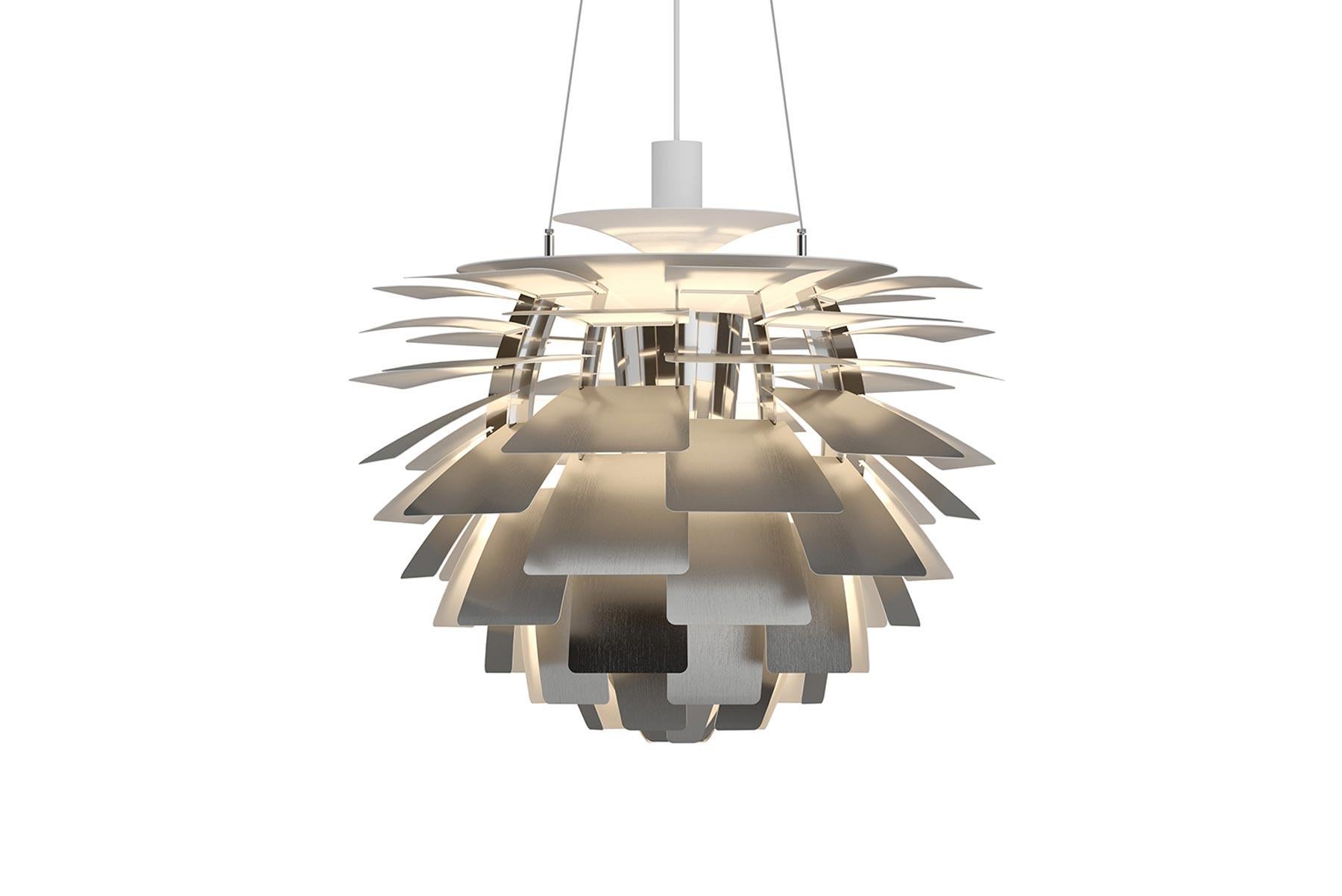 The fixture provides 100% glare-free light. The 72 precisely positioned leaves form 12 unique rows of six leaves each. They illuminate the fixture as well as emitting diffused light with a unique pattern. The fixture provides decorative and