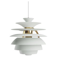 Colgante Poul Henningsen 'Bola de nieve PH' en verde polvo y latón para Louis Poulsen