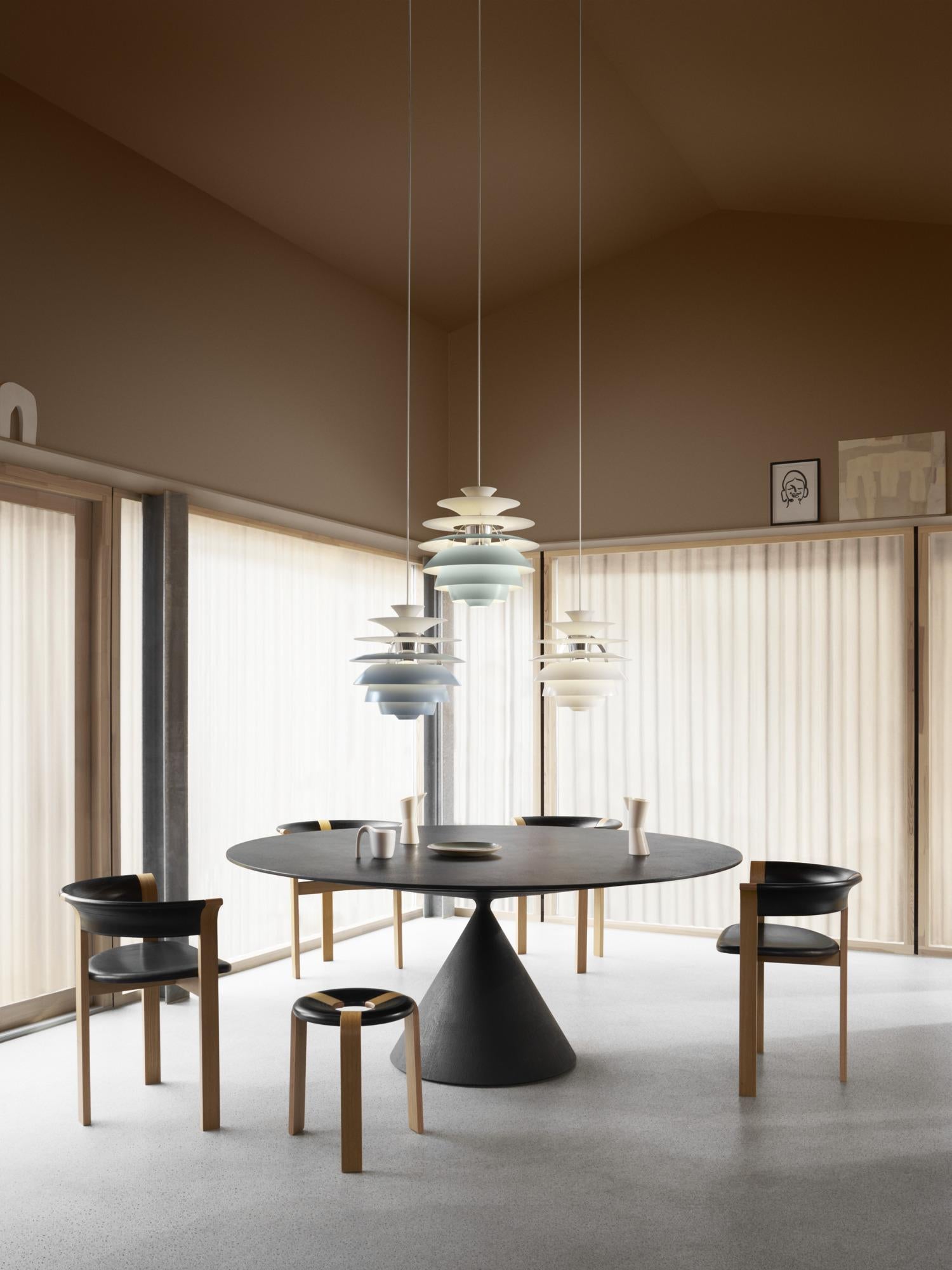 Poul Henningsen 'PH Snowball' Pendant in Soft White & Brass for Louis Poulsen.

The 'PH Snowball' pendant provides a comfortable, glare-free, diffused light. It features a metallised brass frame with spun aluminum shades that have matte-painted