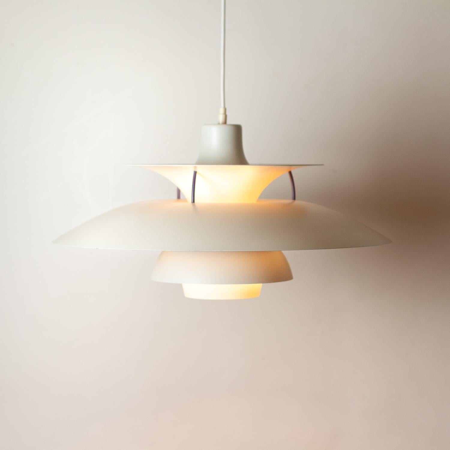 Mid-20th Century Poul Henningsen PH5 Pendant in White for Louis Poulsen