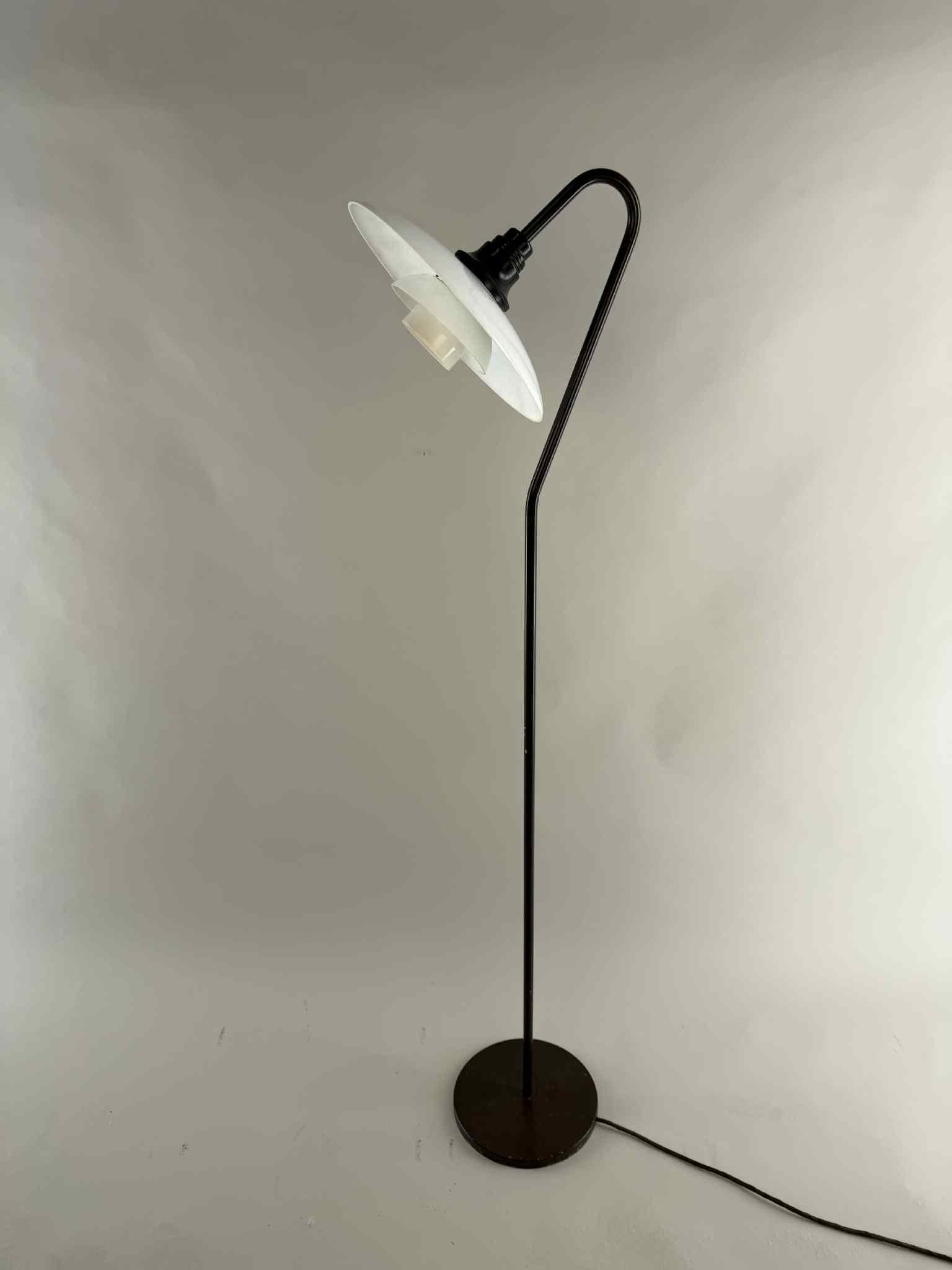 Danois Poul Henningsen 'Seven' 3, 5/2 (1894-1967). Lampadaire en vente