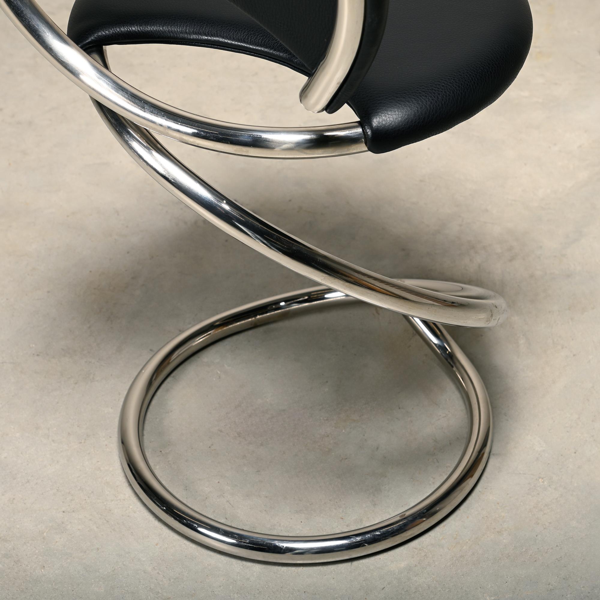 Chaises serpent de Poul Henningsen, Model No No 501 en chrome et cuir noir intégral en vente 9