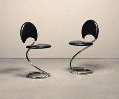 Chaises serpent de Poul Henningsen, Model No No 501 en chrome et cuir noir intégral
