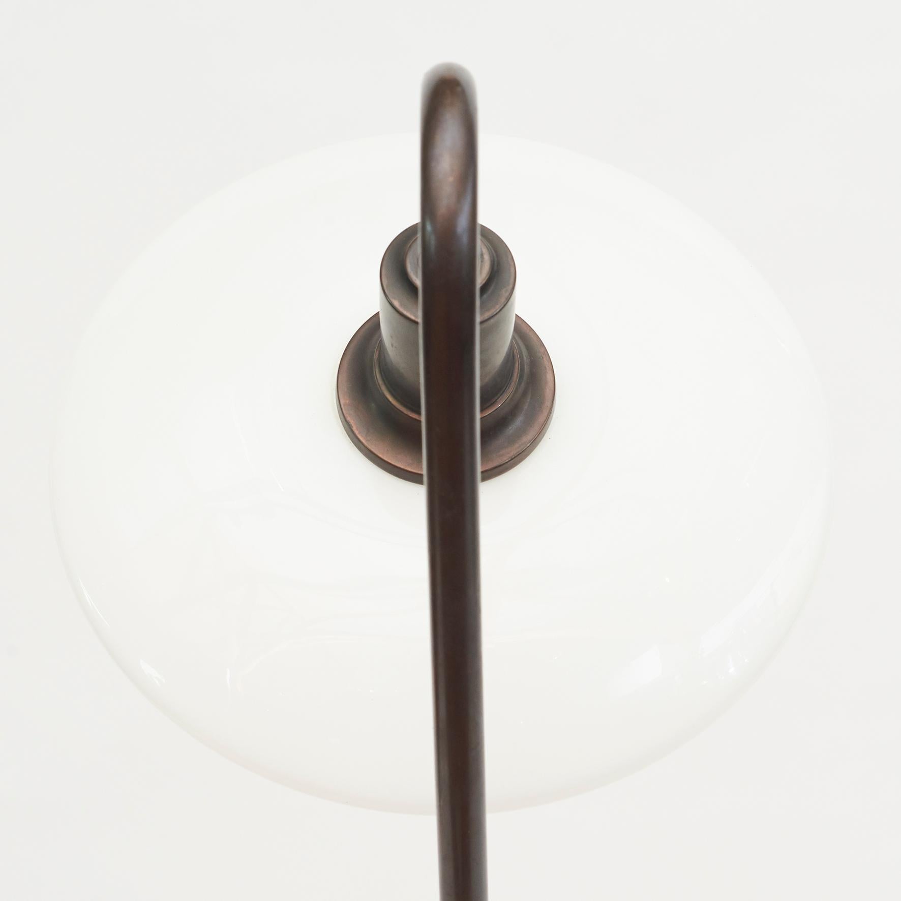 Poul Henningsen 'Snowdrop' PH 3/2 Standard Floor Lamp, circa 1950 In Good Condition In Kastrup, DK