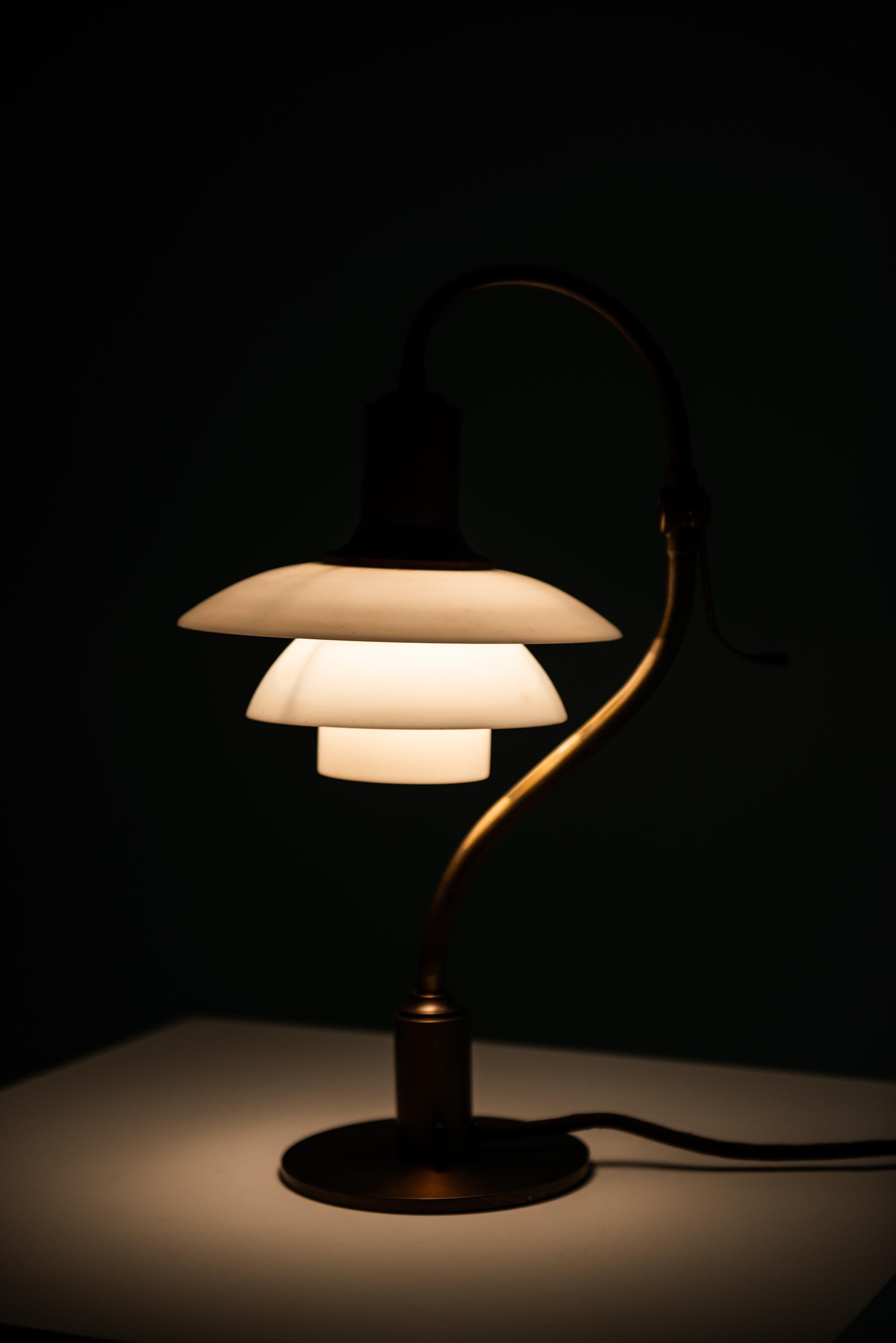 Mid-20th Century Poul Henningsen Table Lamp Model PH-2/2 'The Questions Mark' by Louis Poulsen For Sale