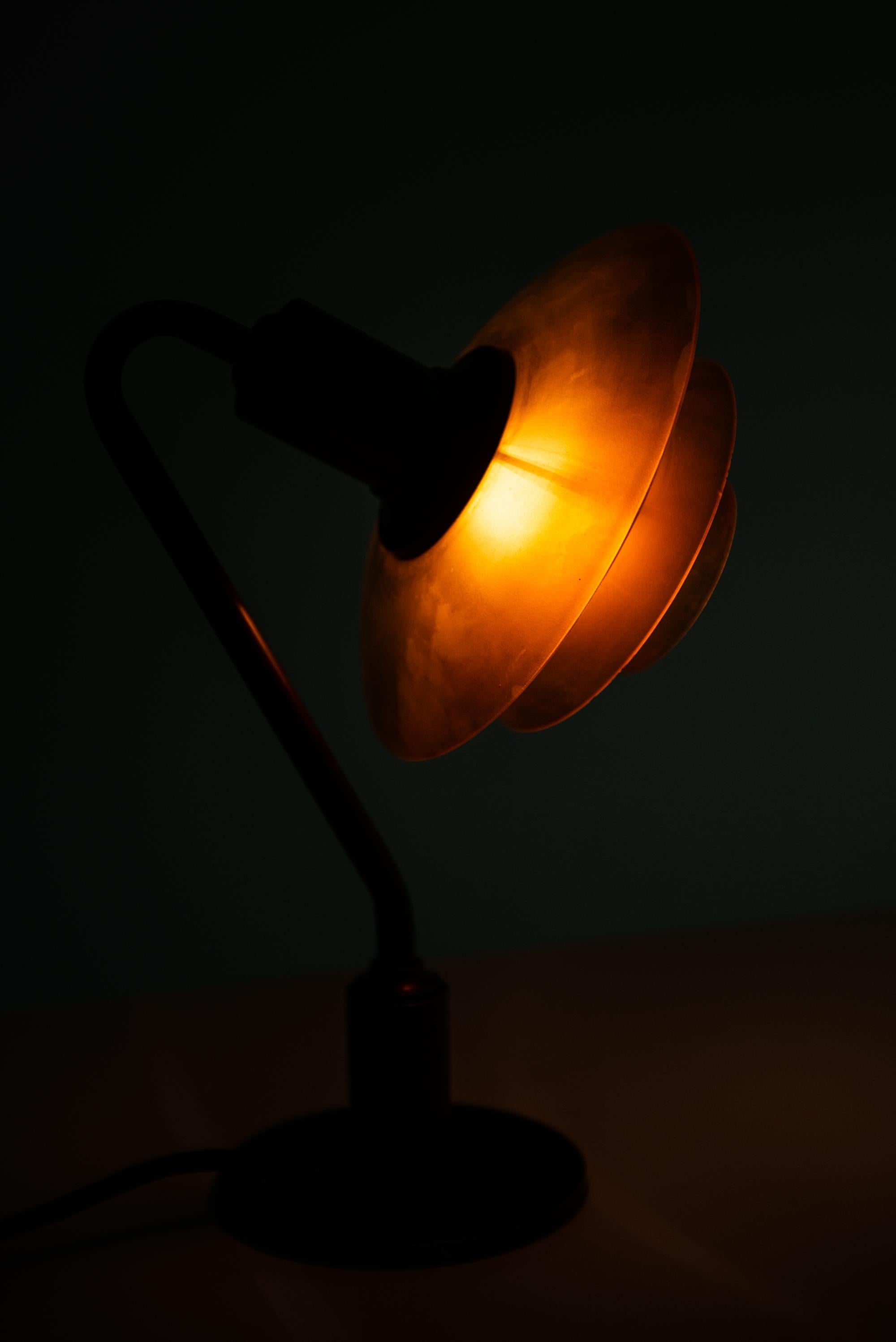 Mid-20th Century Poul Henningsen Table Lamp Model Ph-2/2 'Vintergækken' by Louis Poulsen For Sale