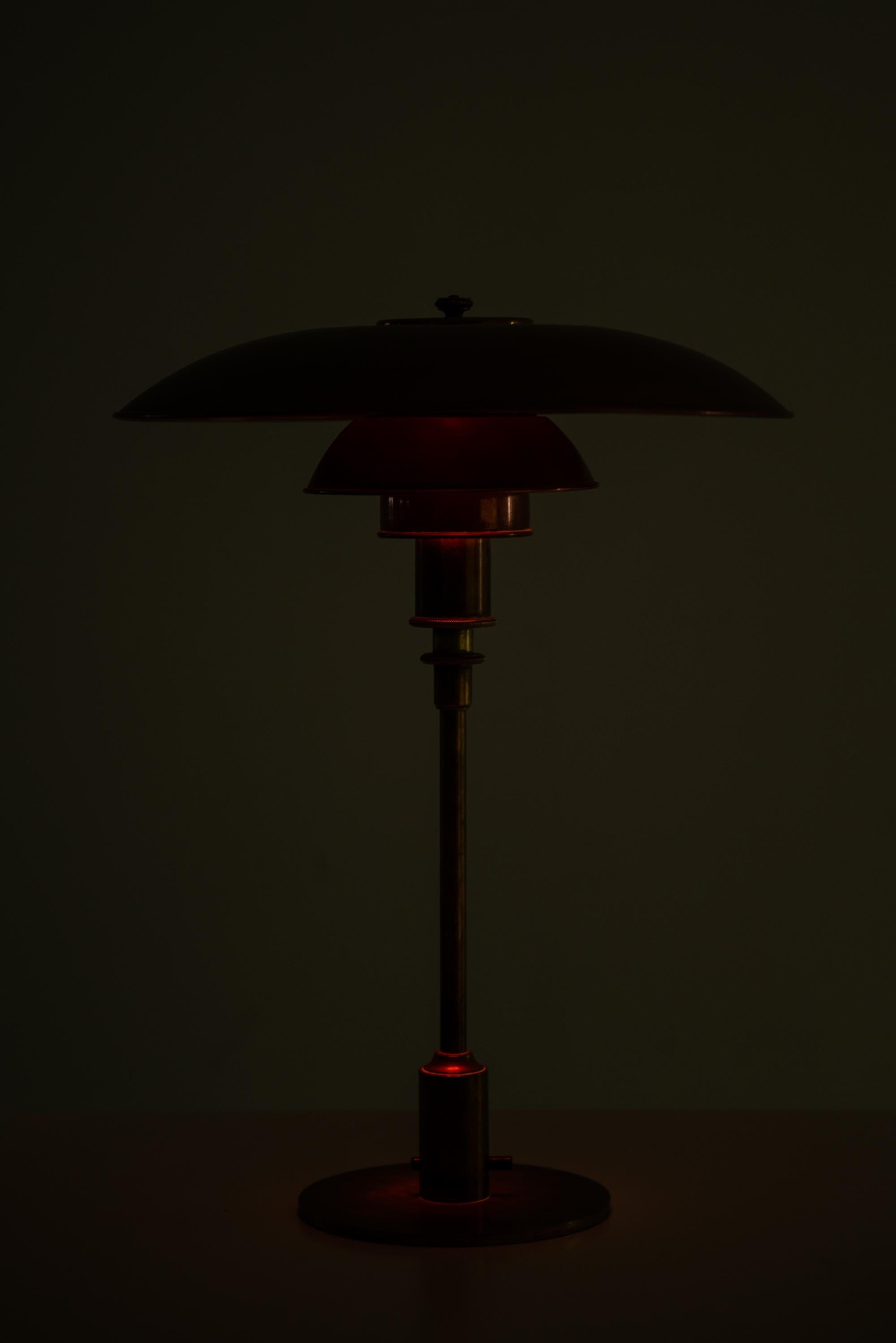 Laiton Lampe de table Poul Henningsen Modèle PH 3½/2 Produit par Louis Poulsen au Danemark en vente