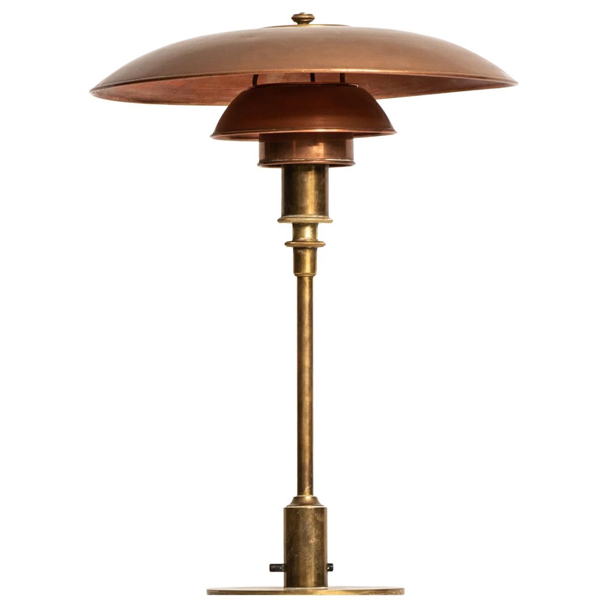 Lampe de table Poul Henningsen Modèle PH 3½/2 Produit par Louis Poulsen au Danemark en vente