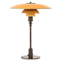 Poul Henningsen Table Lamp Model PH 3½/2 Produced by Louis Poulsen in Denmark