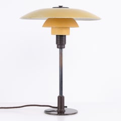 Poul Henningsen Table Lamp Model PH 3½/2½ with Yellow Metal Top Shade