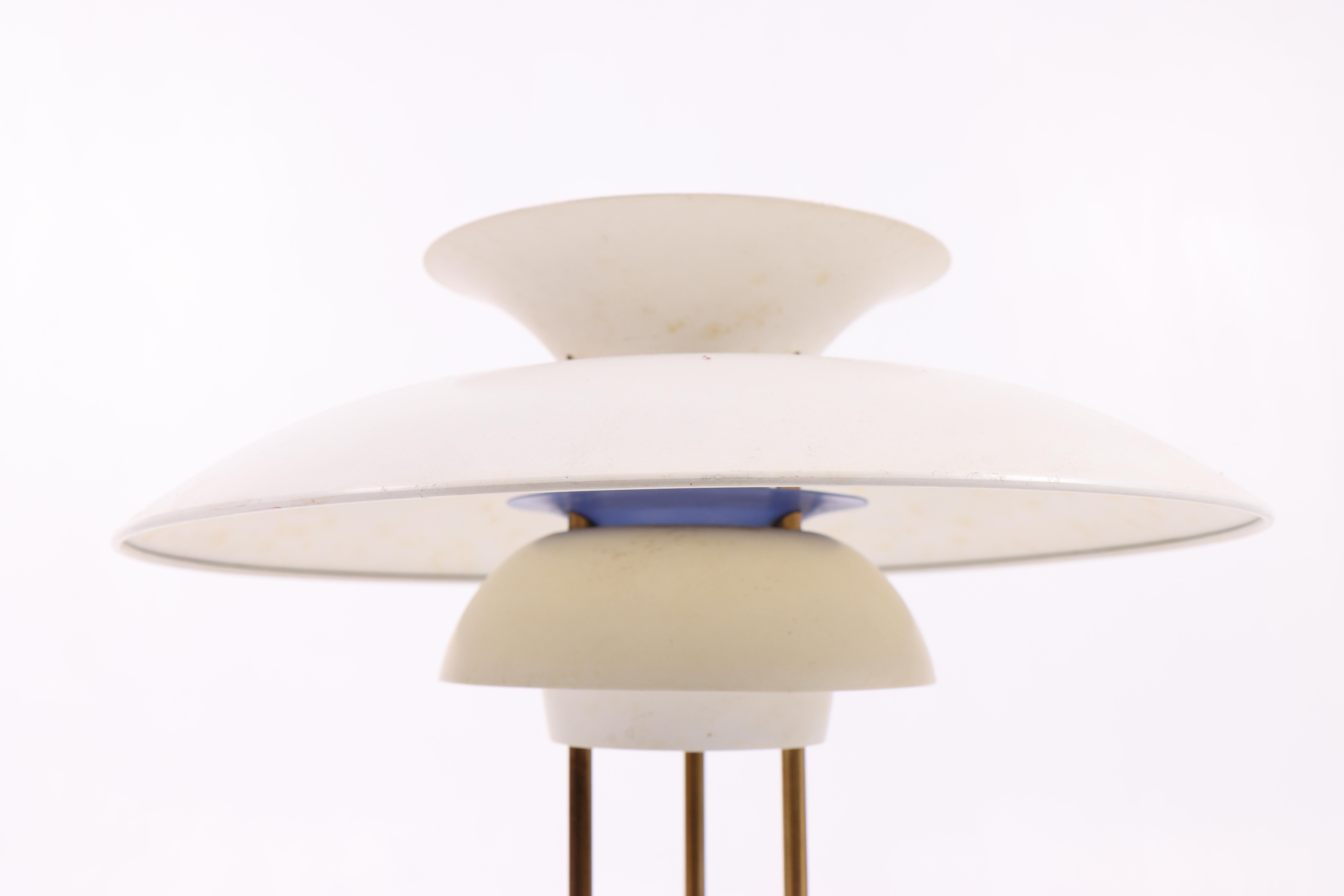Danish Poul Henningsen Table Lamp with Lacquered Shades and Brass Frame, Louis Poulsen For Sale