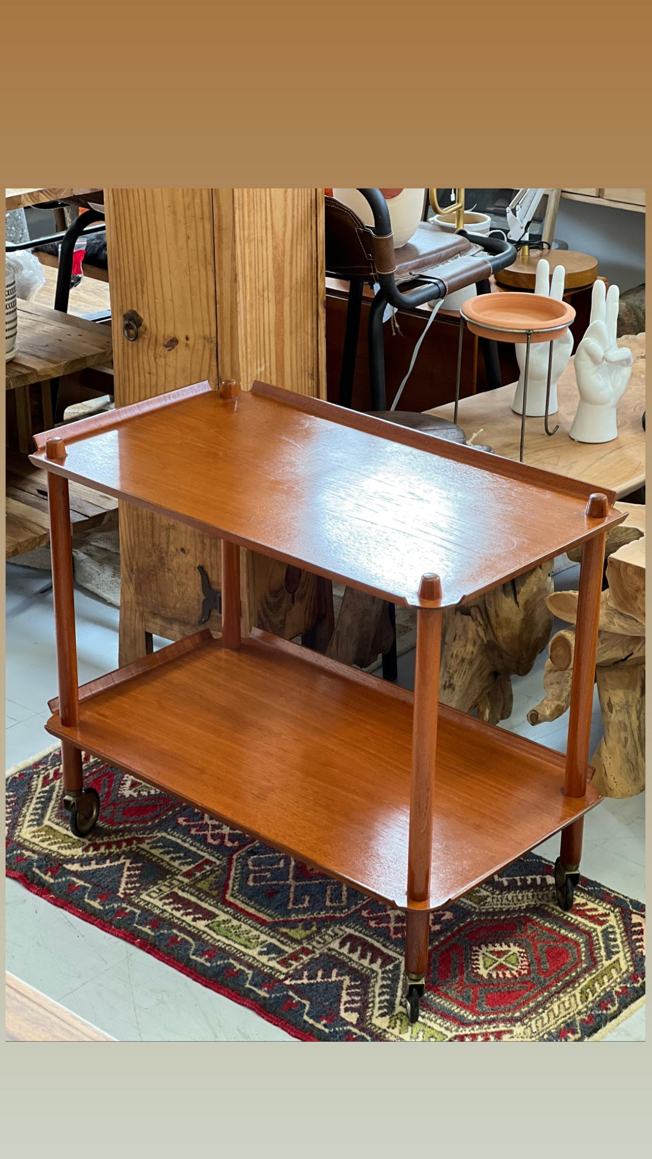 Poul Hundevad 1960s Mid-Century Modern Teak Bar serving cart en vente 4