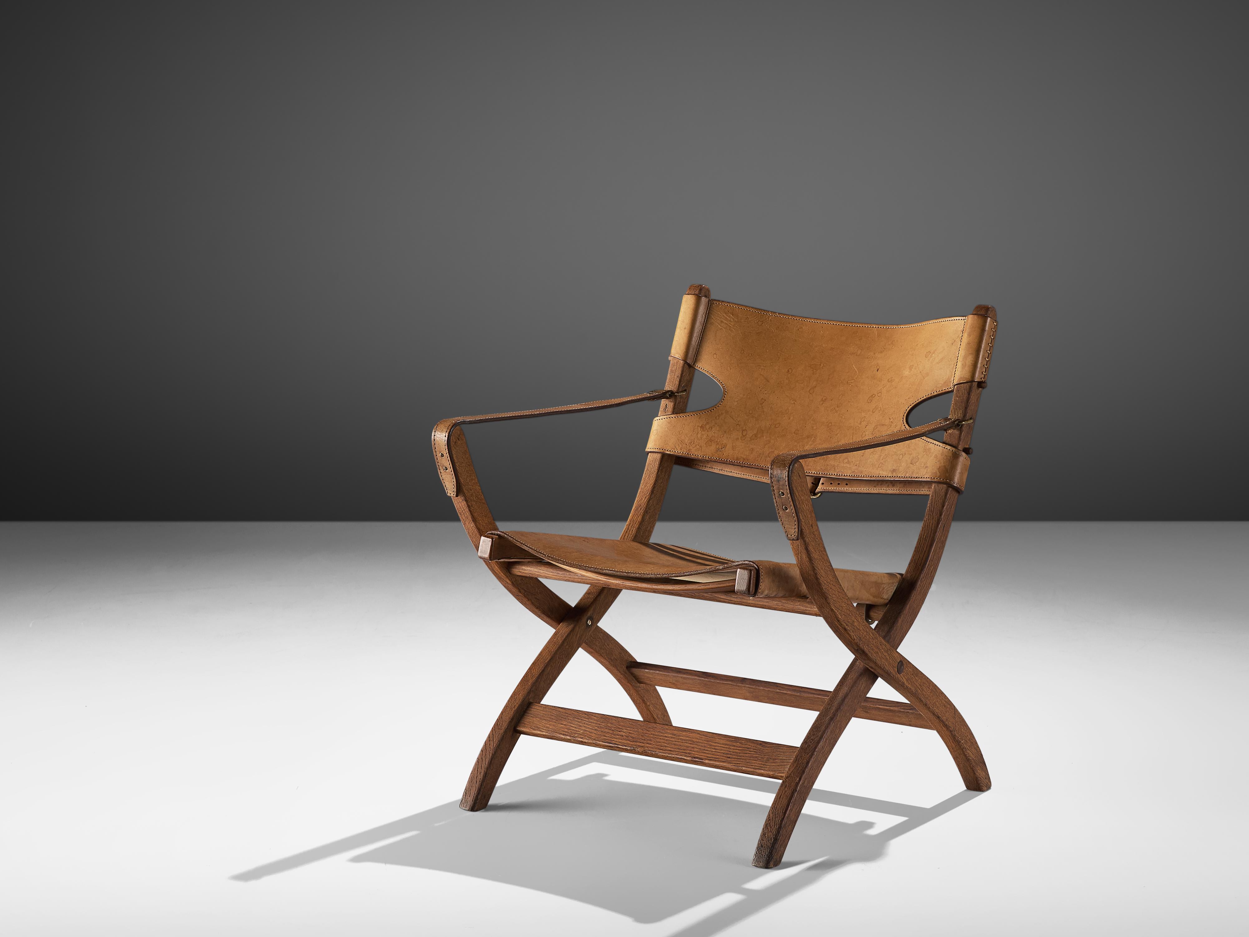 Poul Hundevad Armchair Model 'Campaign' X-Chair in Oak and Leather In Good Condition In Waalwijk, NL