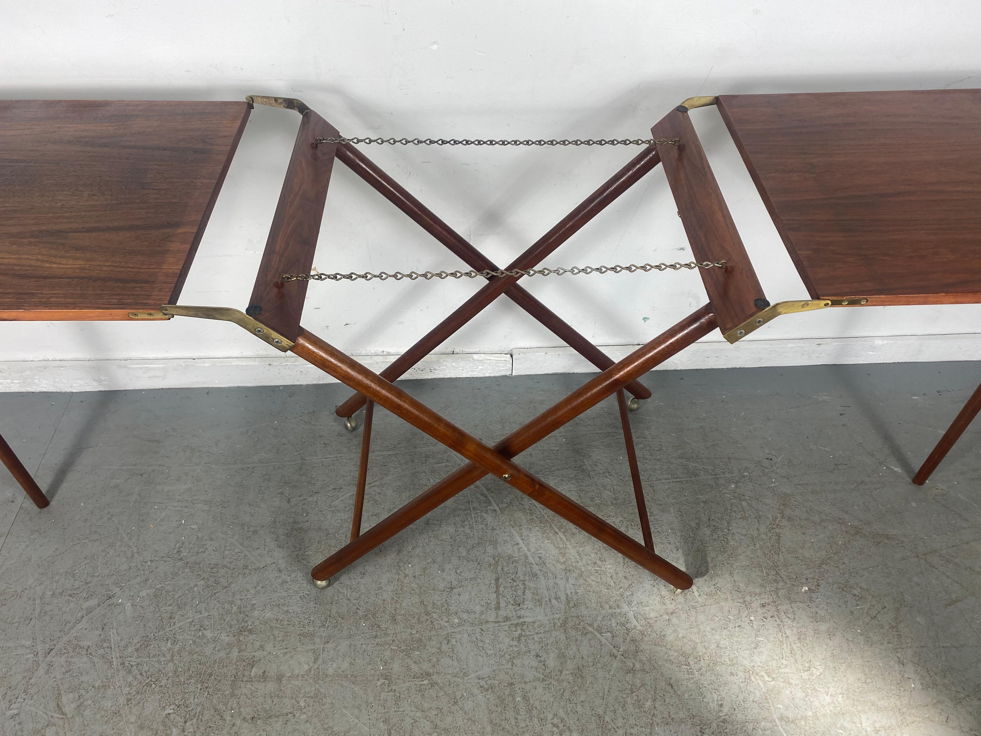 Poul Hundevad Attribut. The Moderns Modern Rolling Bar Cart /Serving Console en vente 6