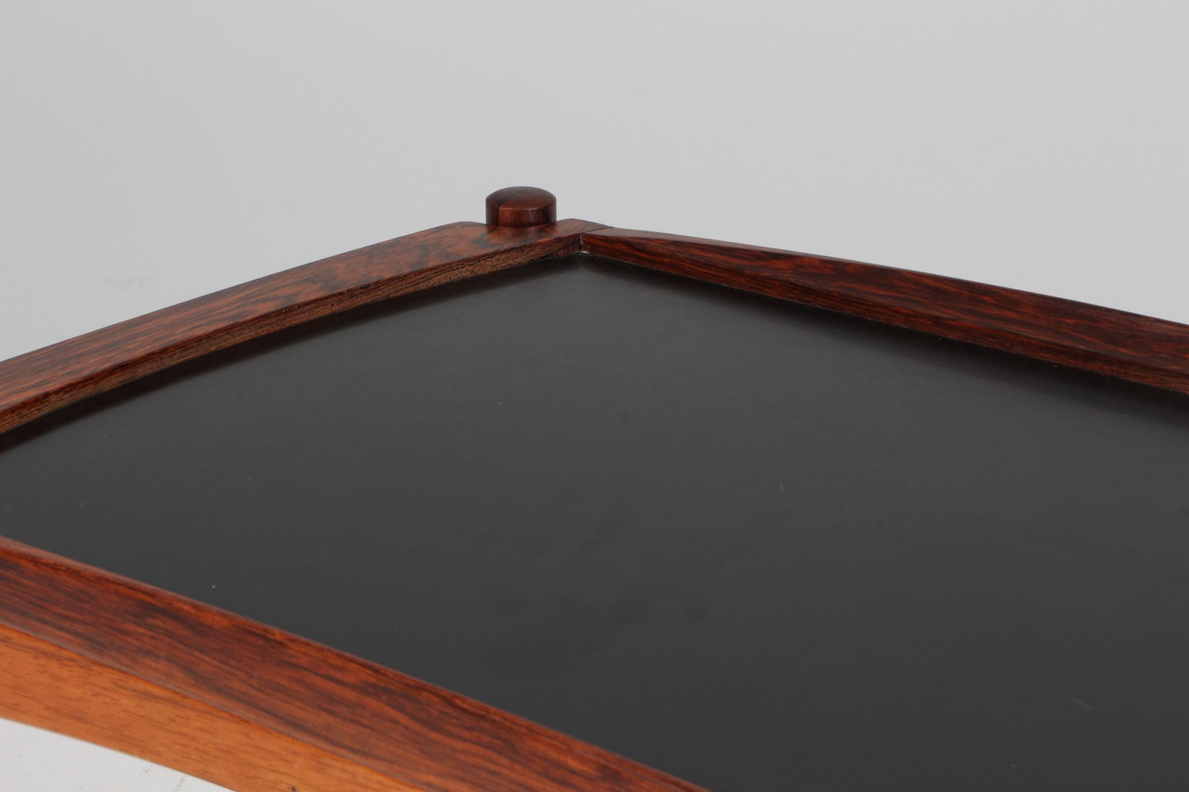Poul Hundevad bar cart in partly solid rosewood, 1960's Denmark. In Good Condition For Sale In Esbjerg, DK
