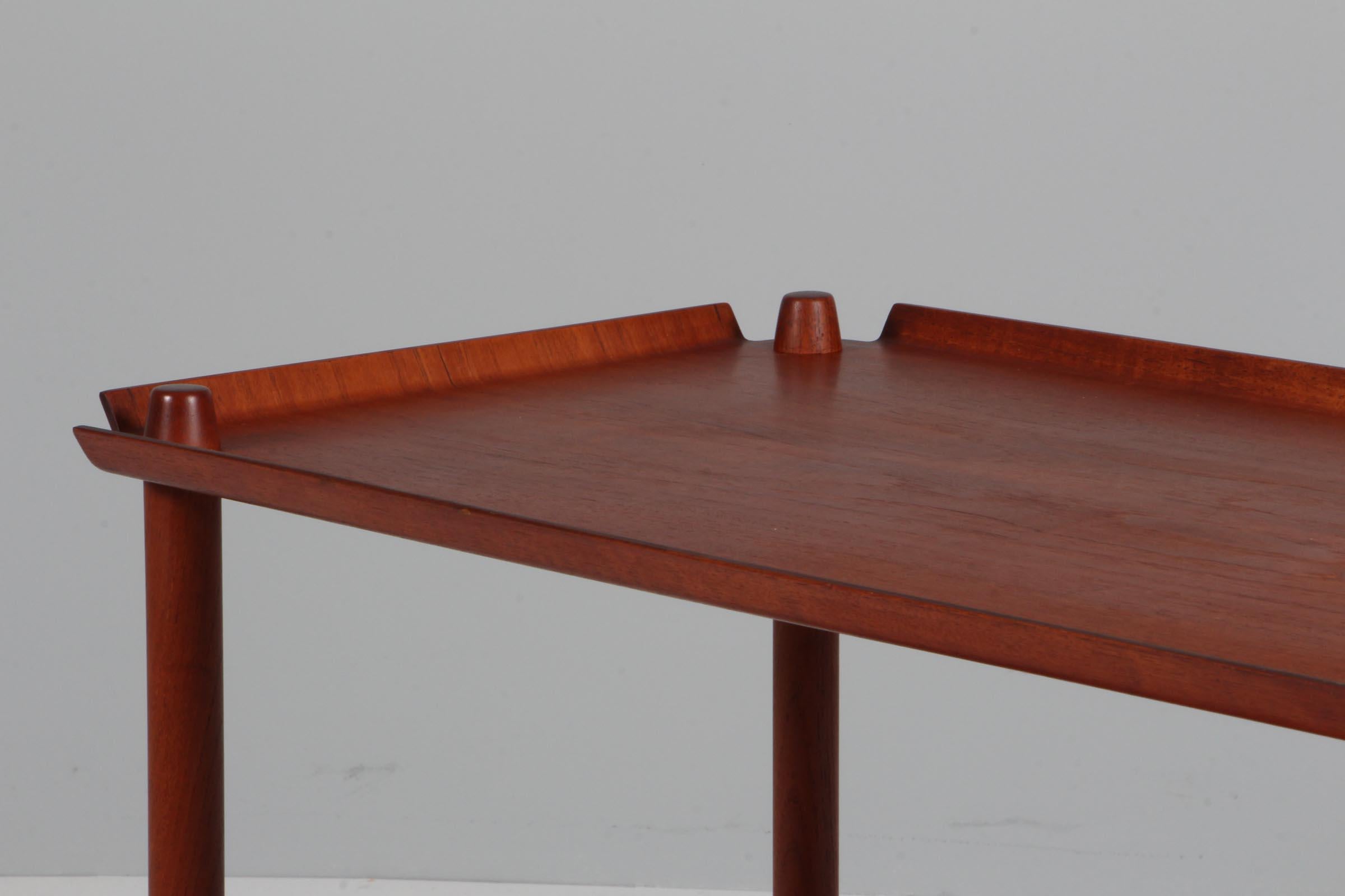 Mid-20th Century Poul Hundevad bar cart in partly solid teak, 1960's Denmark. For Sale