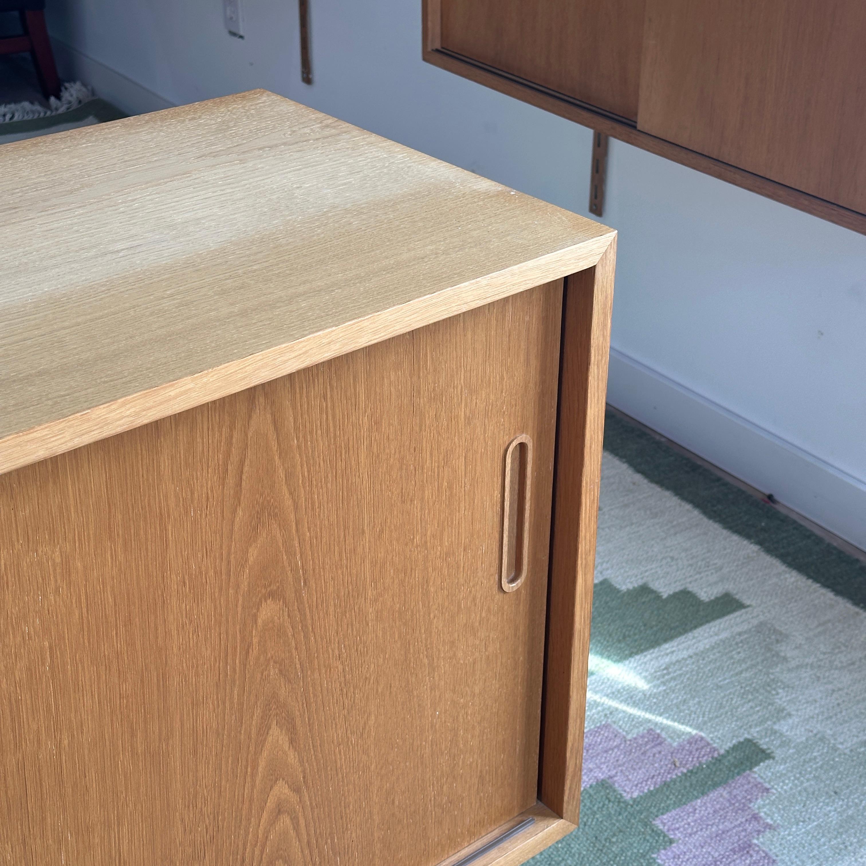 Poul Hundevad Compact Oak Sideboard In Good Condition For Sale In Puslinch, ON