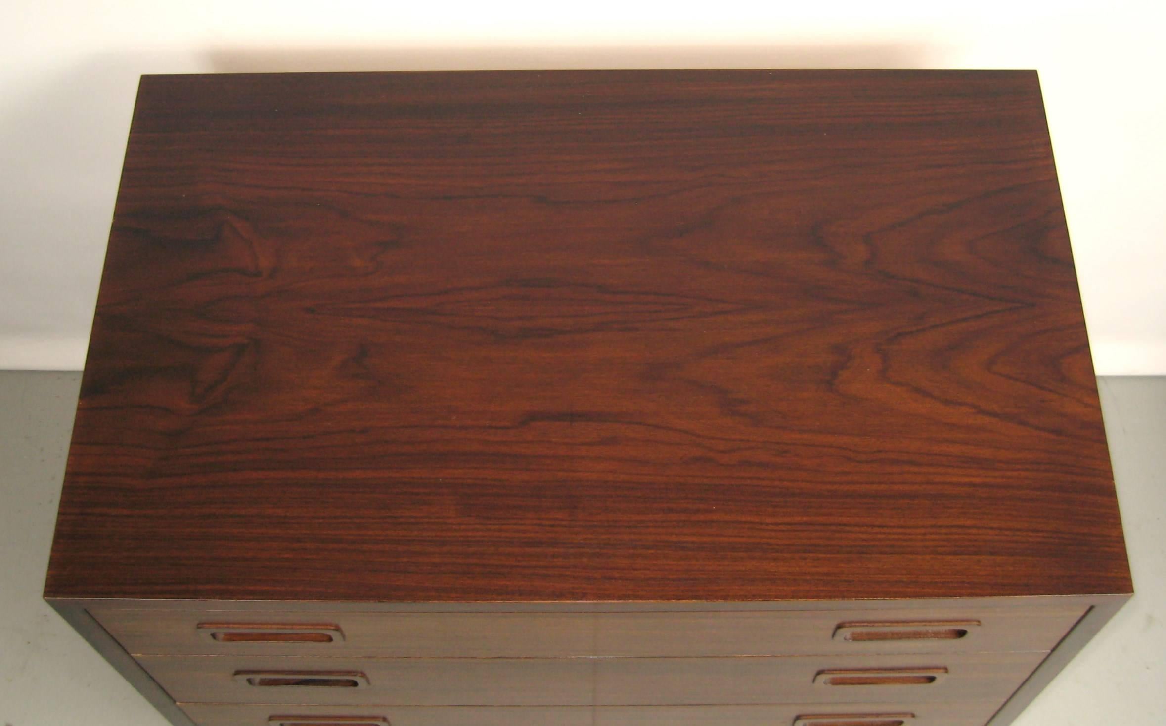 Poul Hundevad Danish Modern Dresser, Mid century In Good Condition In Wallkill, NY