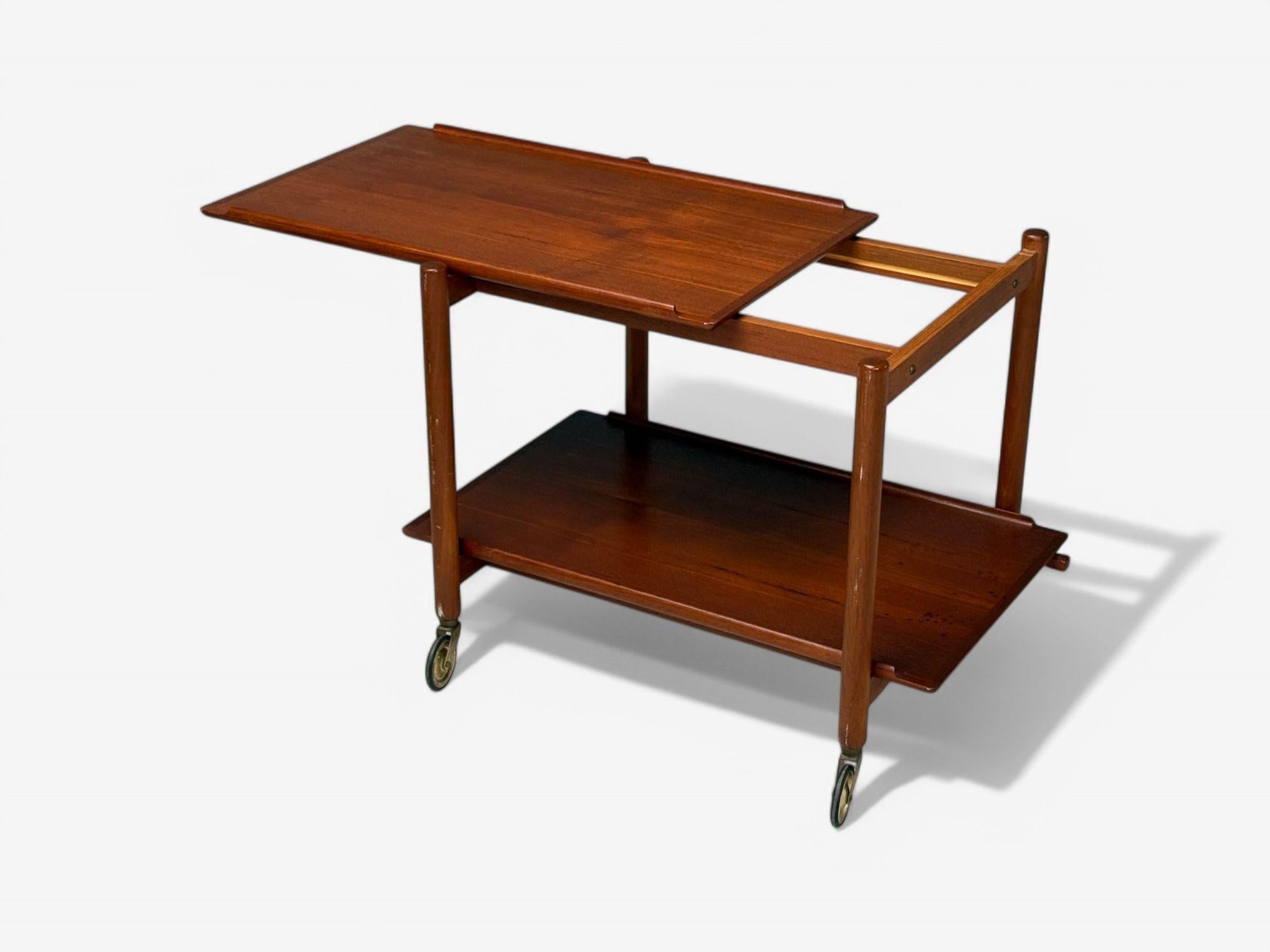 Mid-Century Modern Poul Hundevad, Danish Modern, Teak, Expandable Bar Carts, Denmark, 1950s For Sale