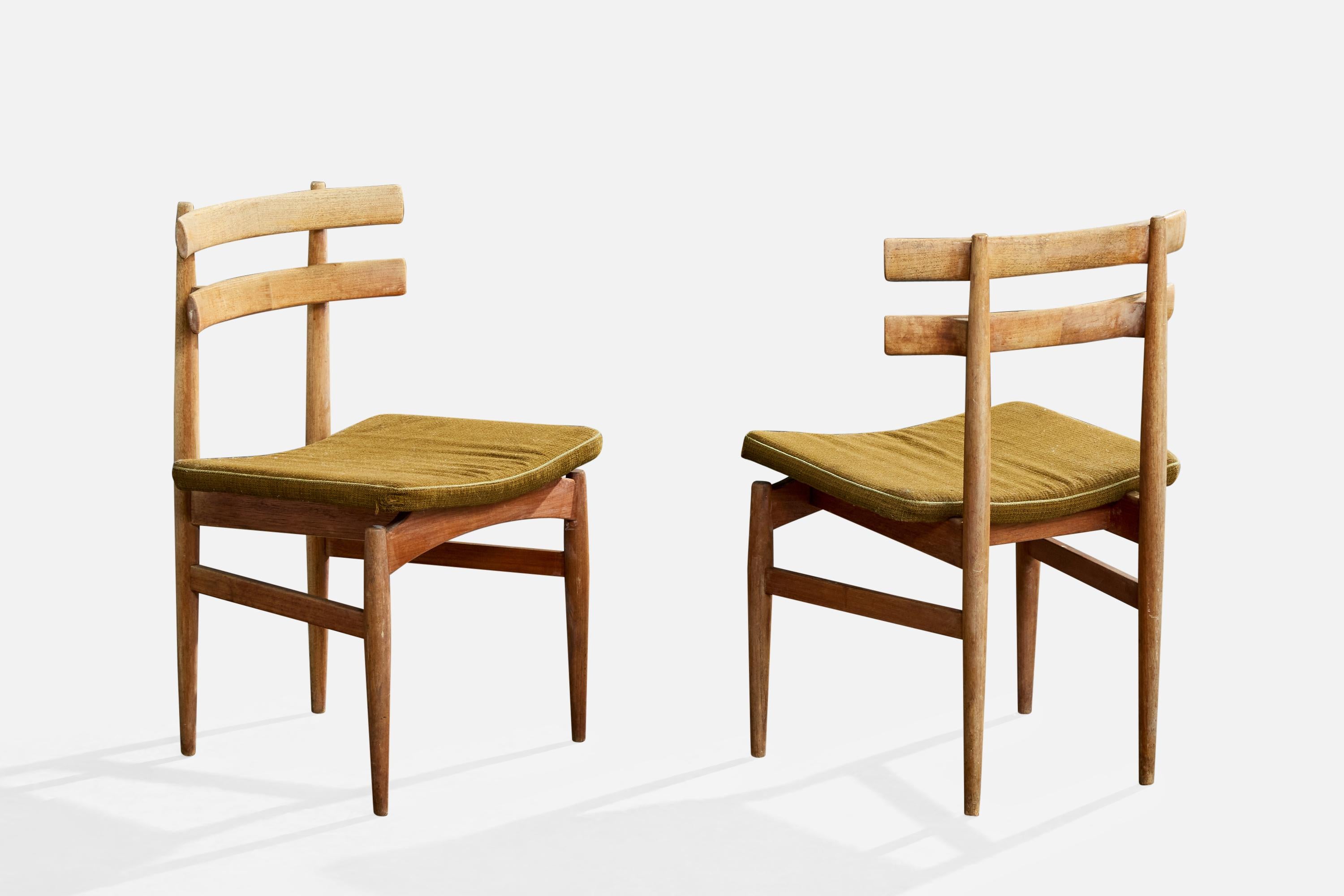 Poul Hundevad, Dining Room Chairs, Teak, Fabric, Denmark, 1958 (Dänisch) im Angebot