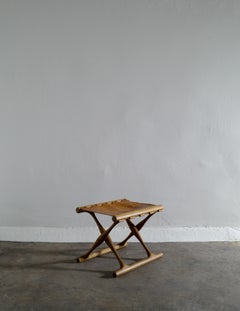 Poul Hundevad “Guldhøj / Gold Hill” Stool in Beech and Leather, Denmark, 1960s