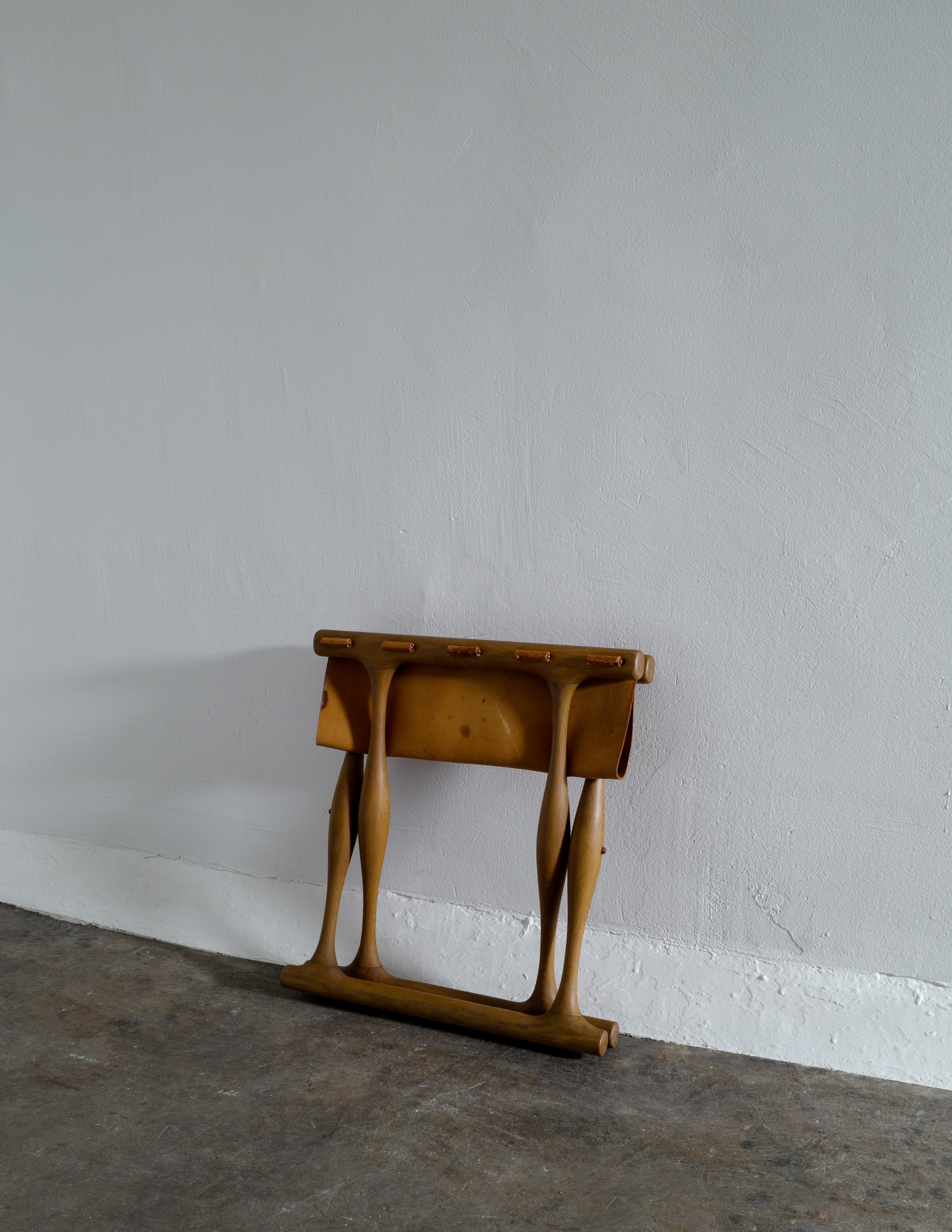 Poul Hundevad “Guldhøj / Gold Hill” Stool in Beech and Leather, Denmark, 1960s 1