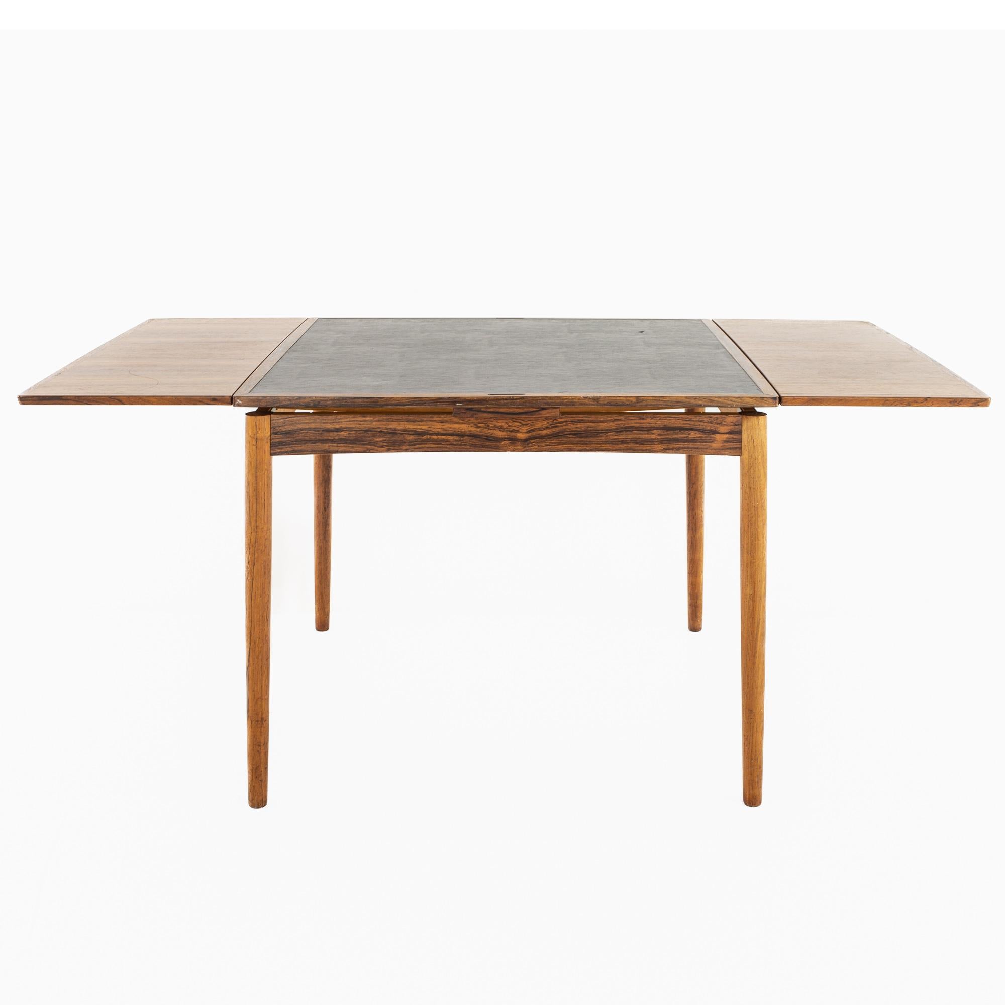 Poul Hundevad, ausziehbarer Spieltisch aus Palisanderholz, Mitte des Jahrhunderts (Rosenholz) im Angebot