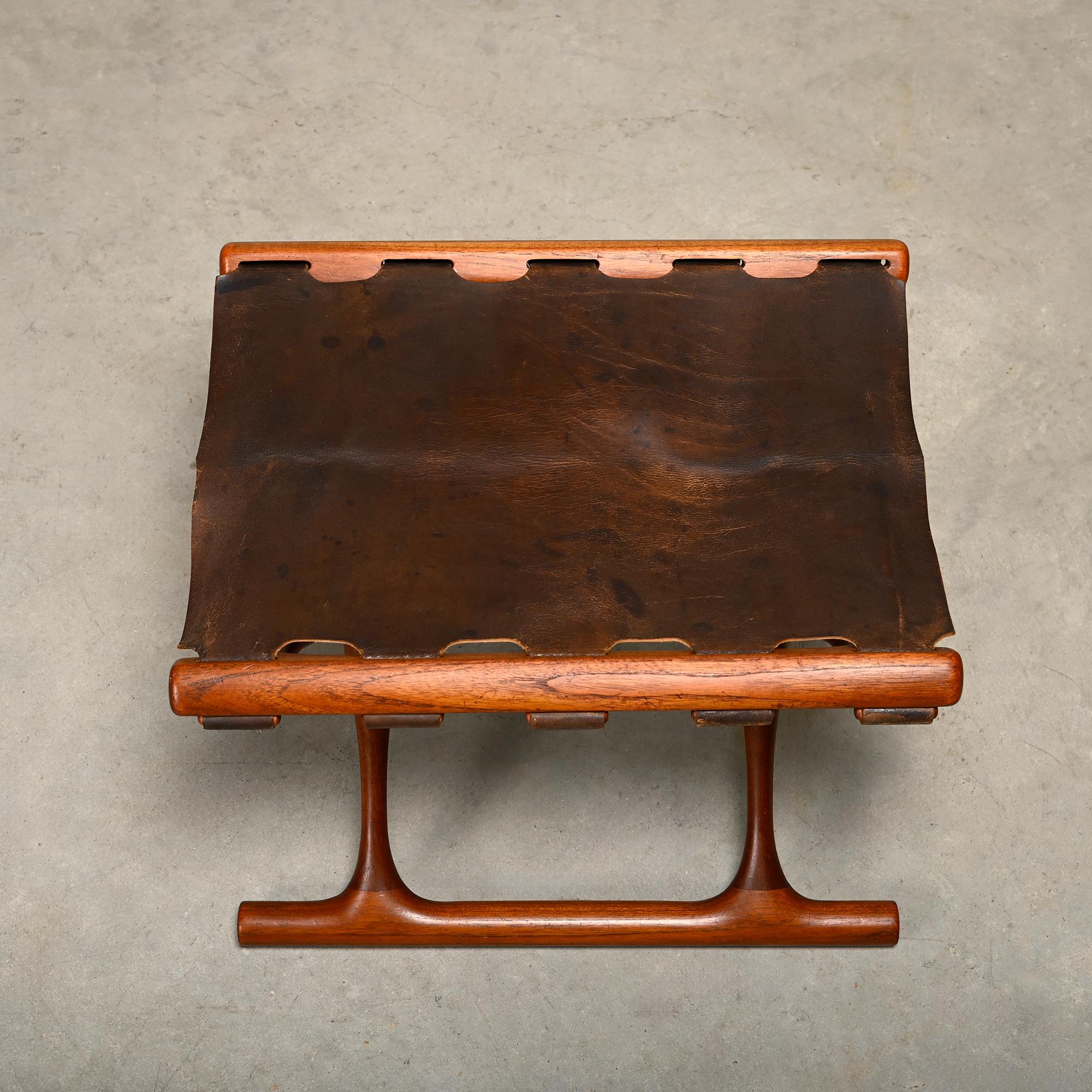 Poul Hundevad PH43 Guldhøj Stool in Teak and Brown Leather, Denmark, 1960s For Sale 4
