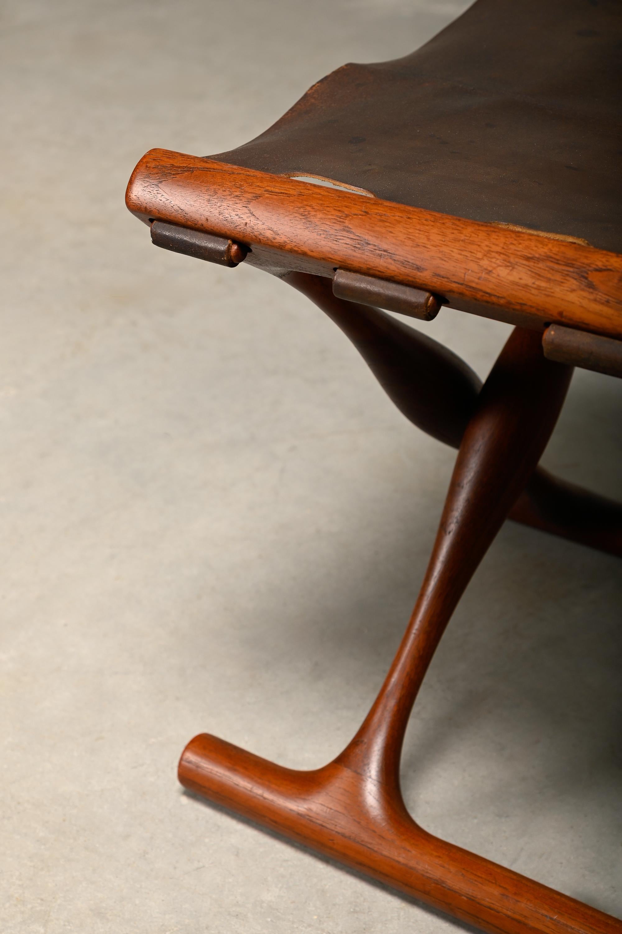 Poul Hundevad PH43 Guldhøj Stool in Teak and Brown Leather, Denmark, 1960s For Sale 6