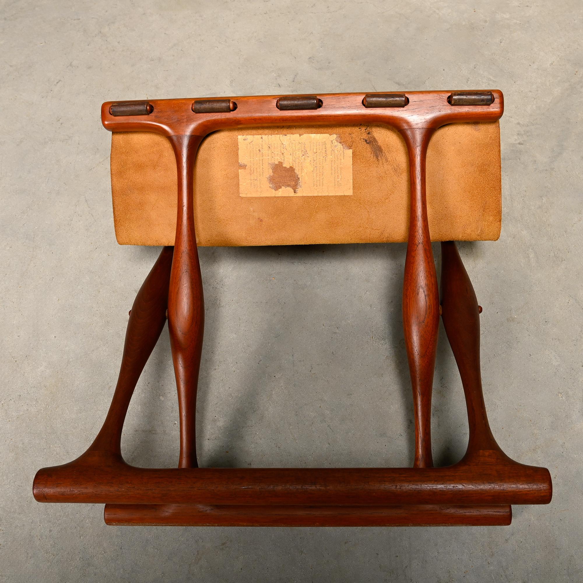 Poul Hundevad PH43 Guldhøj Stool in Teak and Brown Leather, Denmark, 1960s For Sale 10